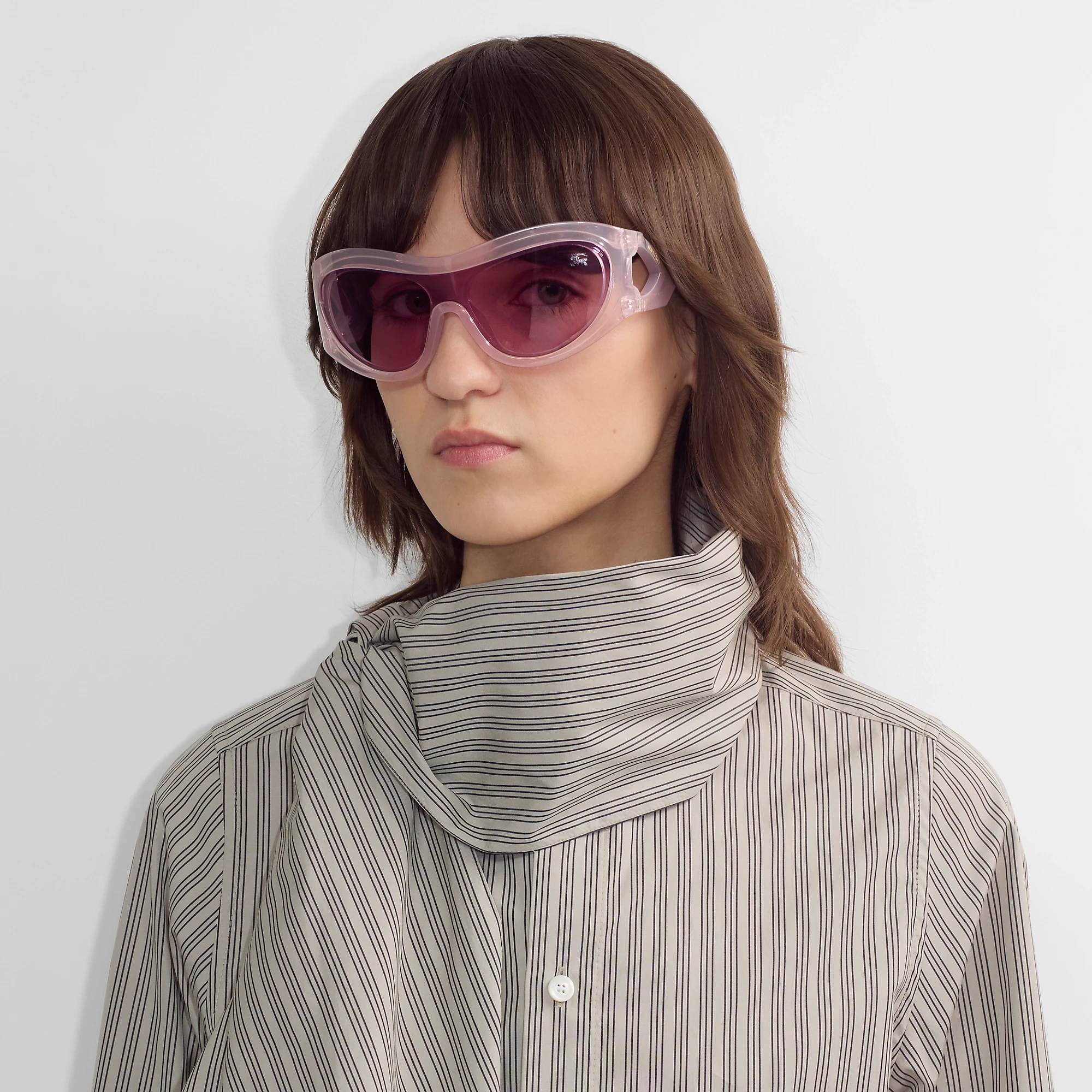 Shield Cutout Sunglassesâ