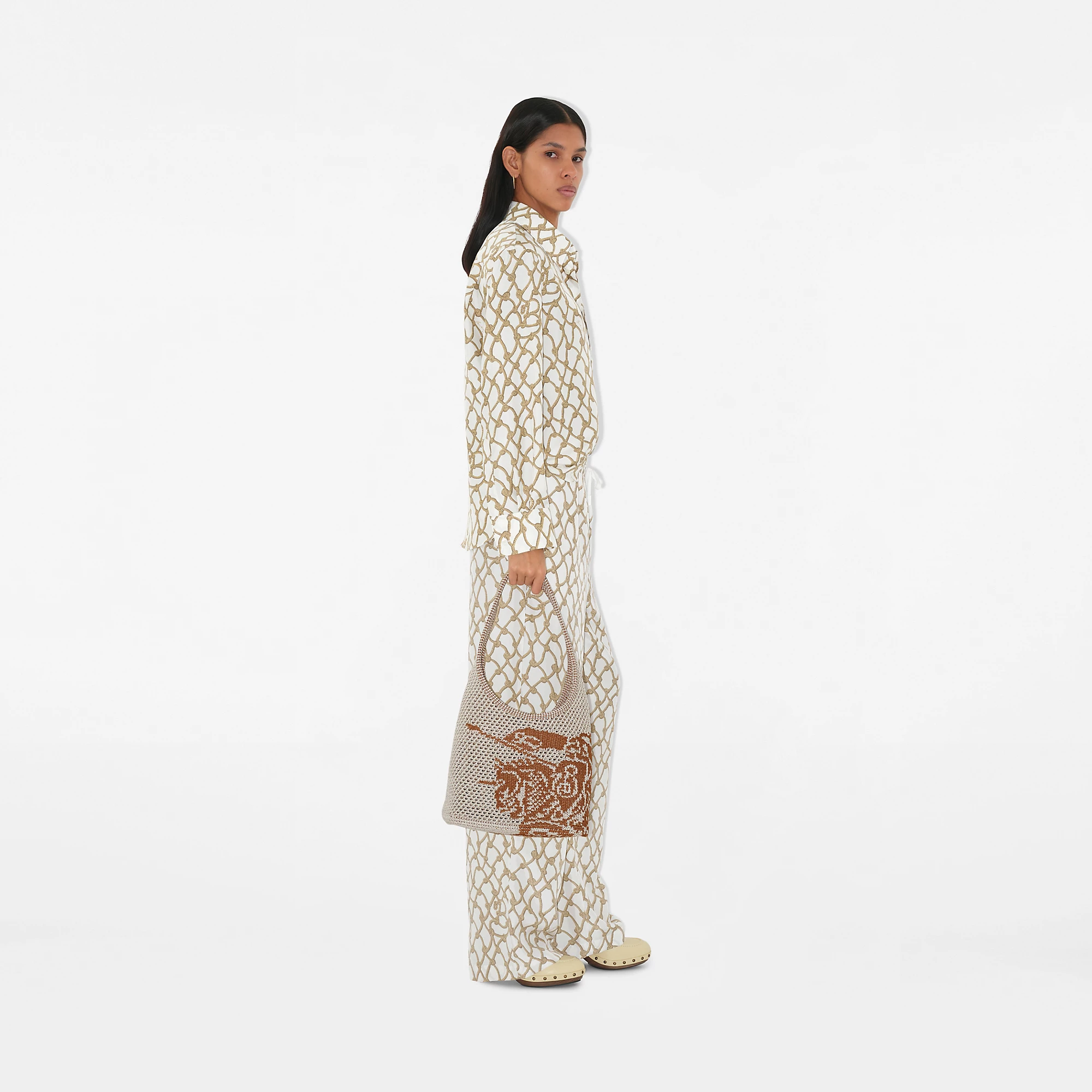 10550-small-ekd-crochet-bag-1.webp