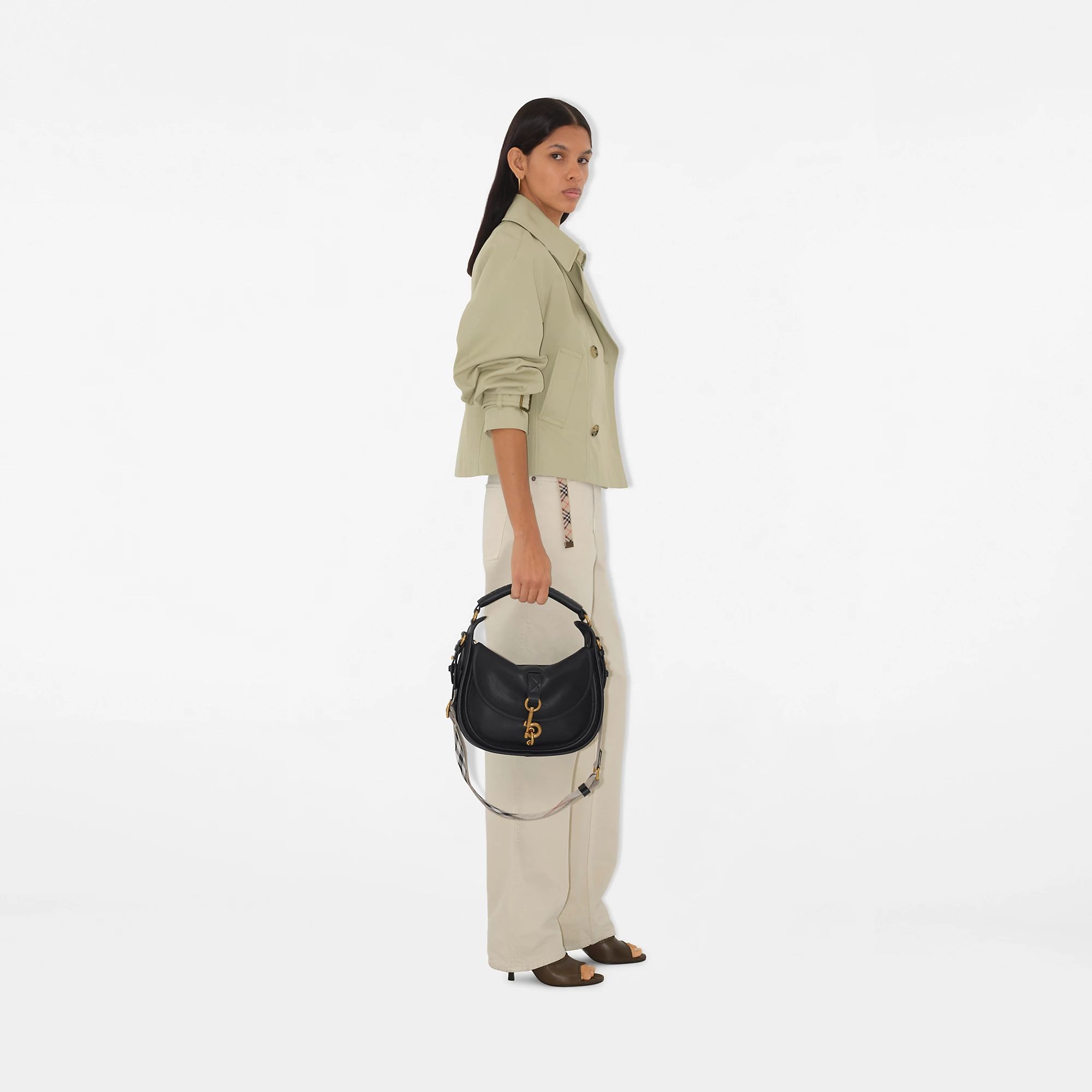 10592-small-b-clip-messenger-bag-1.webp