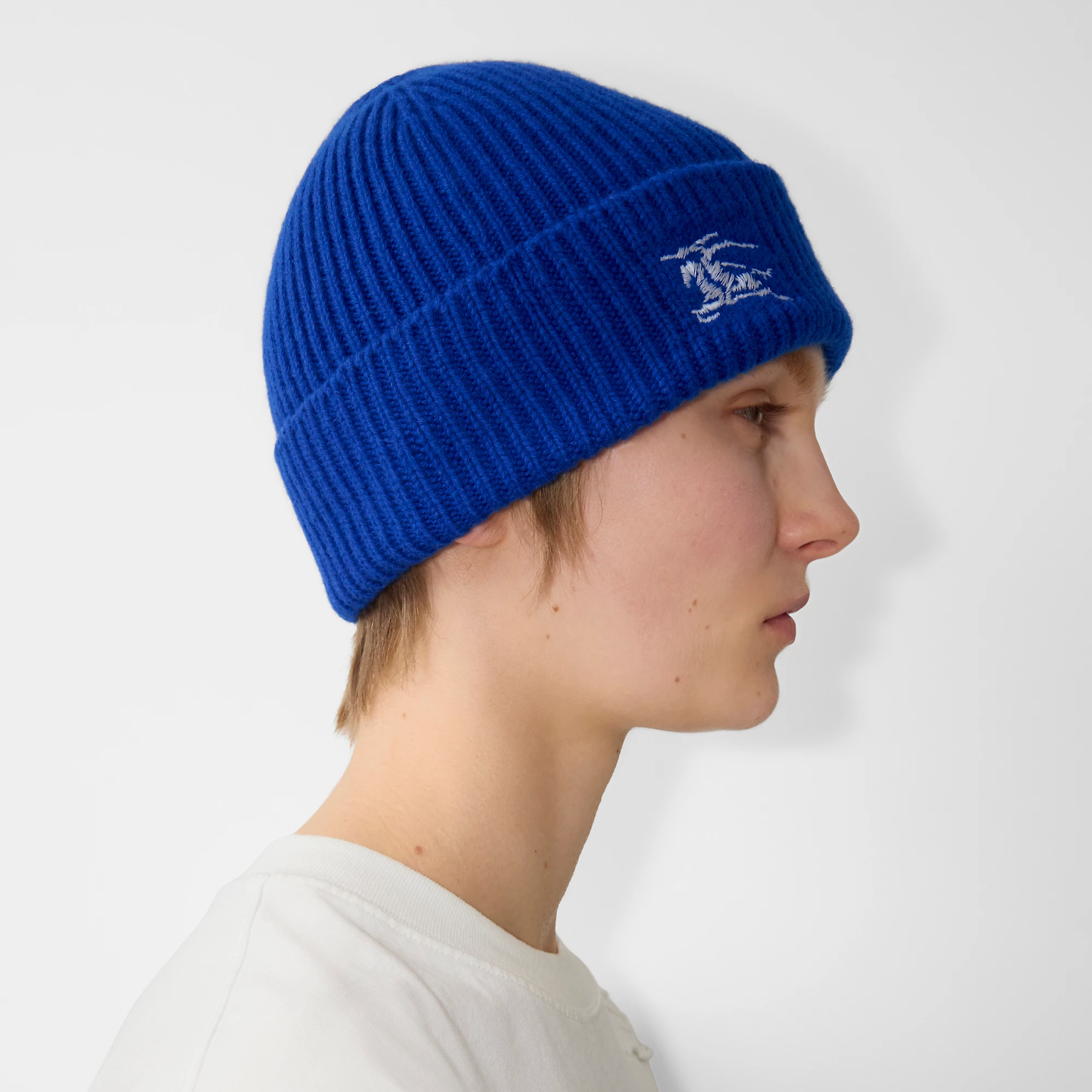 109-ribbed-cashmere-beanie-1.webp