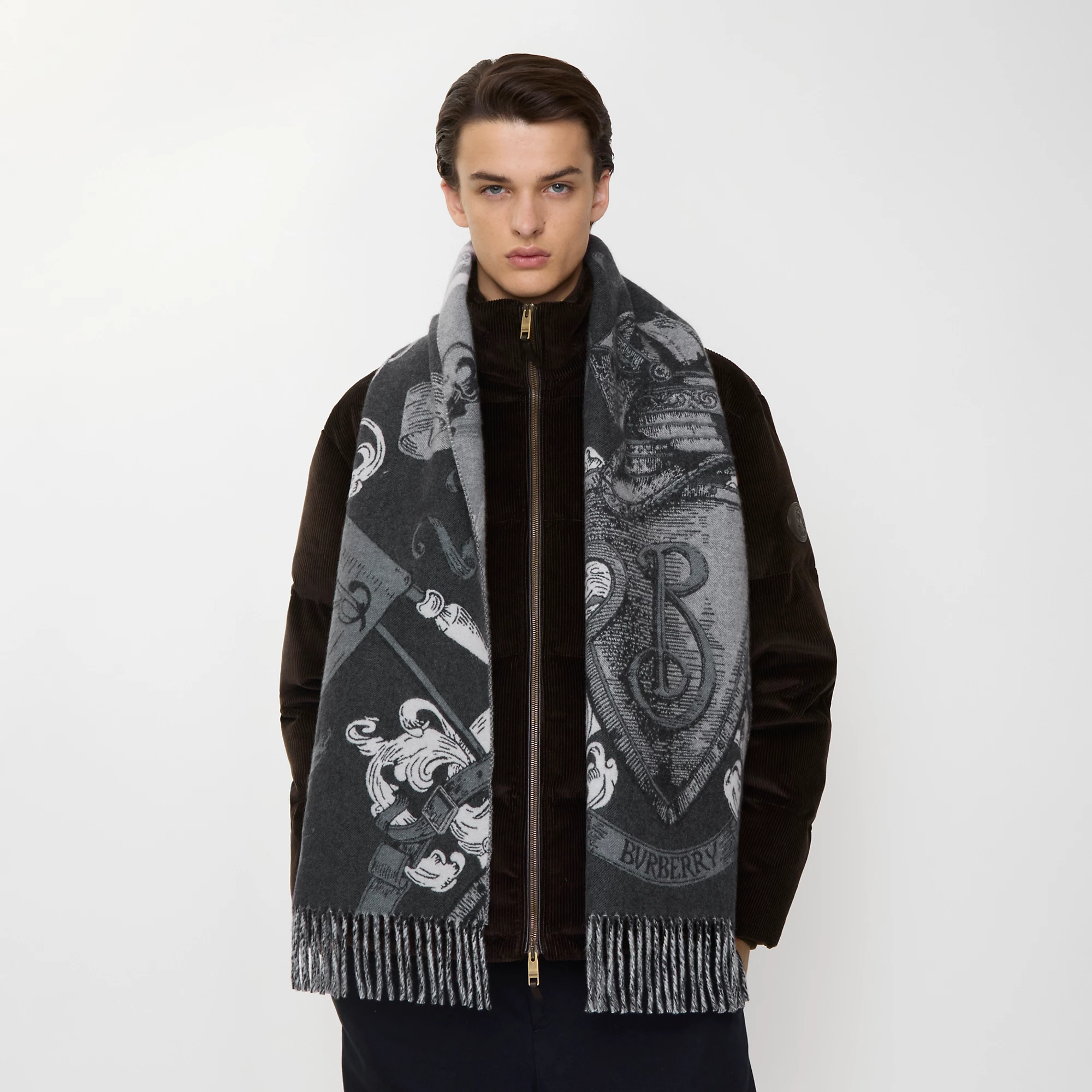 14903-etched-knight-cashmere-scarf-1.webp