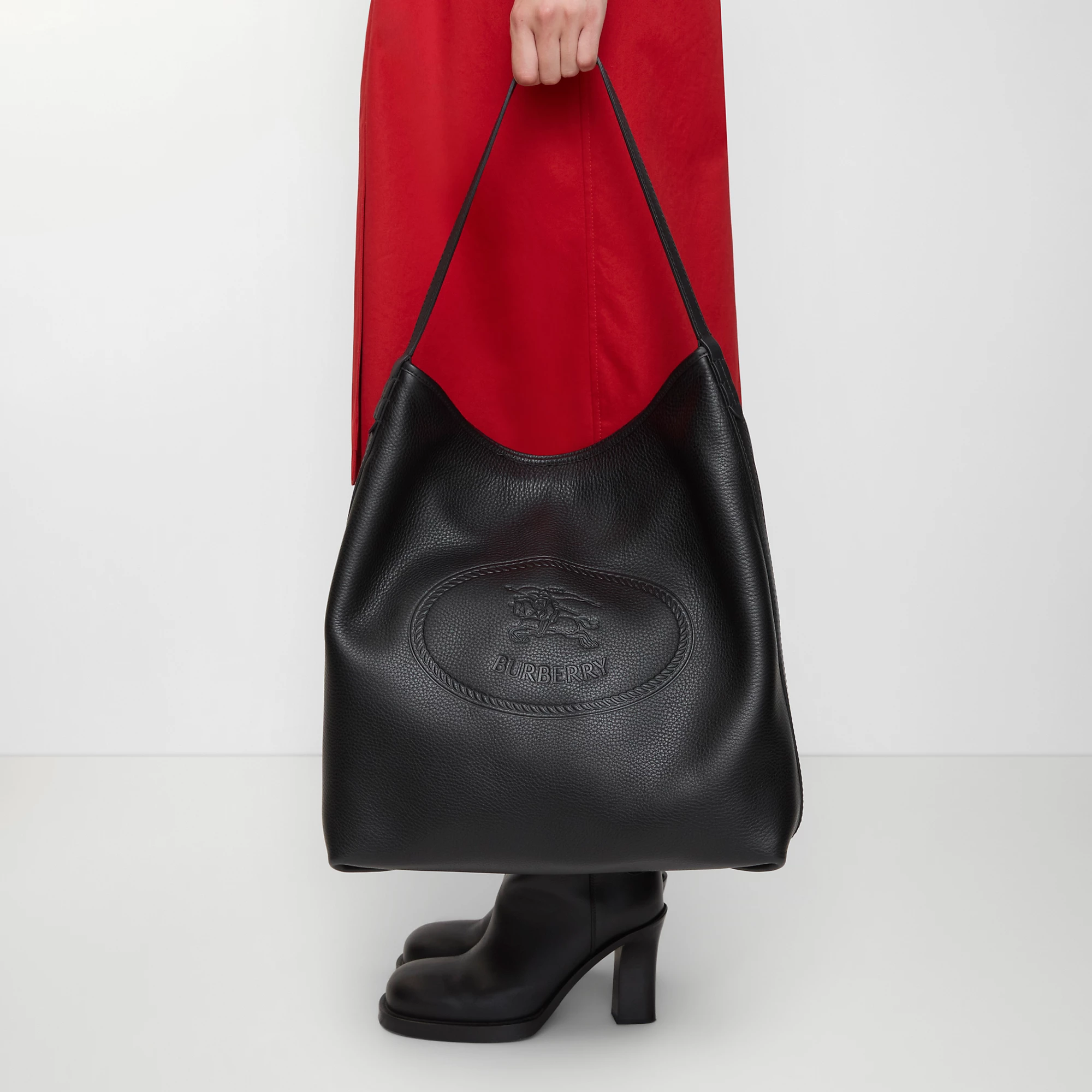 Medium Highlands Shoulder Bag