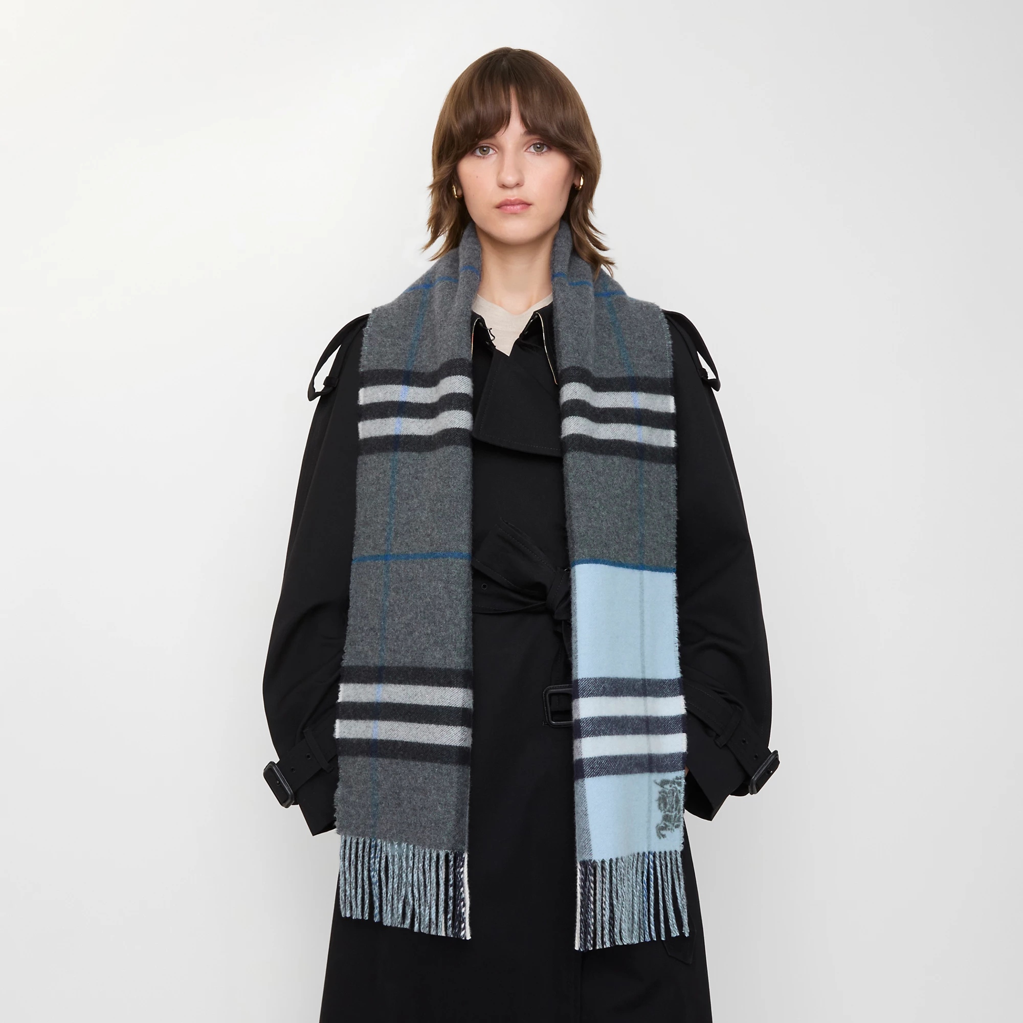 15548-contrast-check-cashmere-scarf-1.webp
