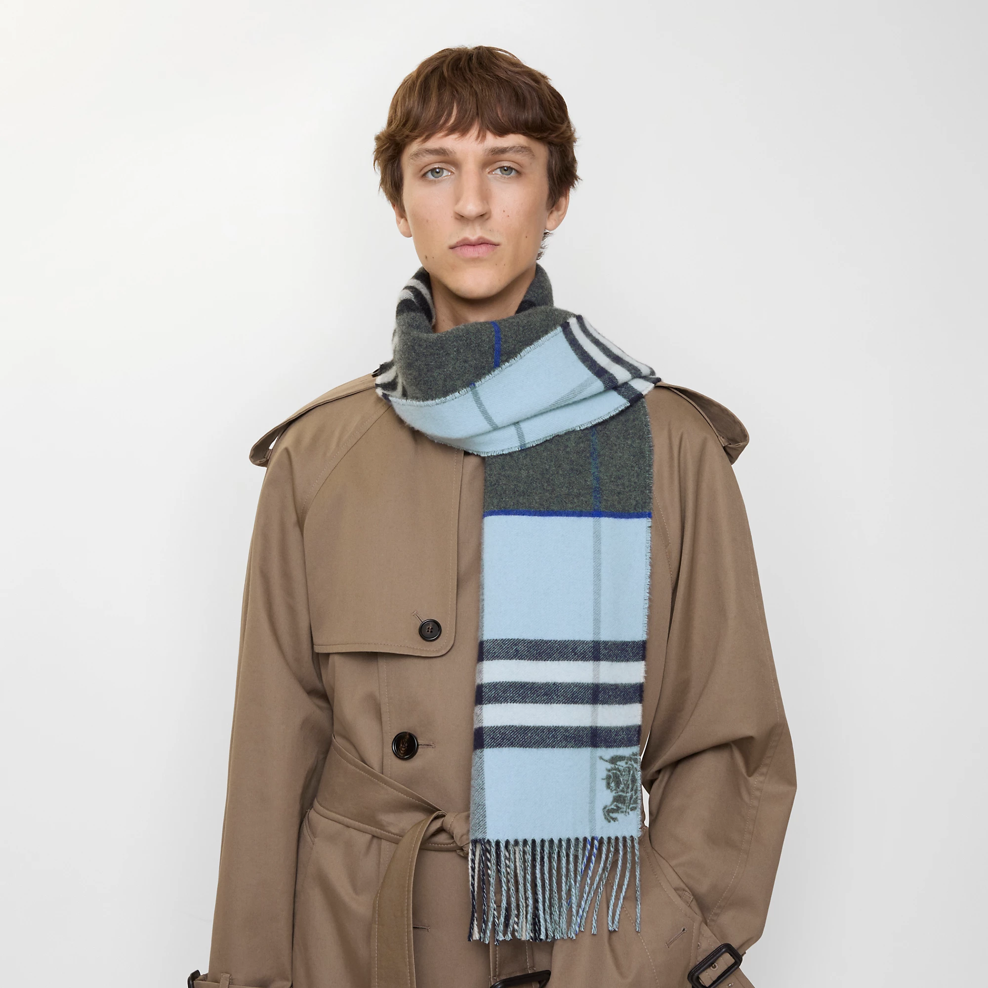 15548-contrast-check-cashmere-scarf-1.webp