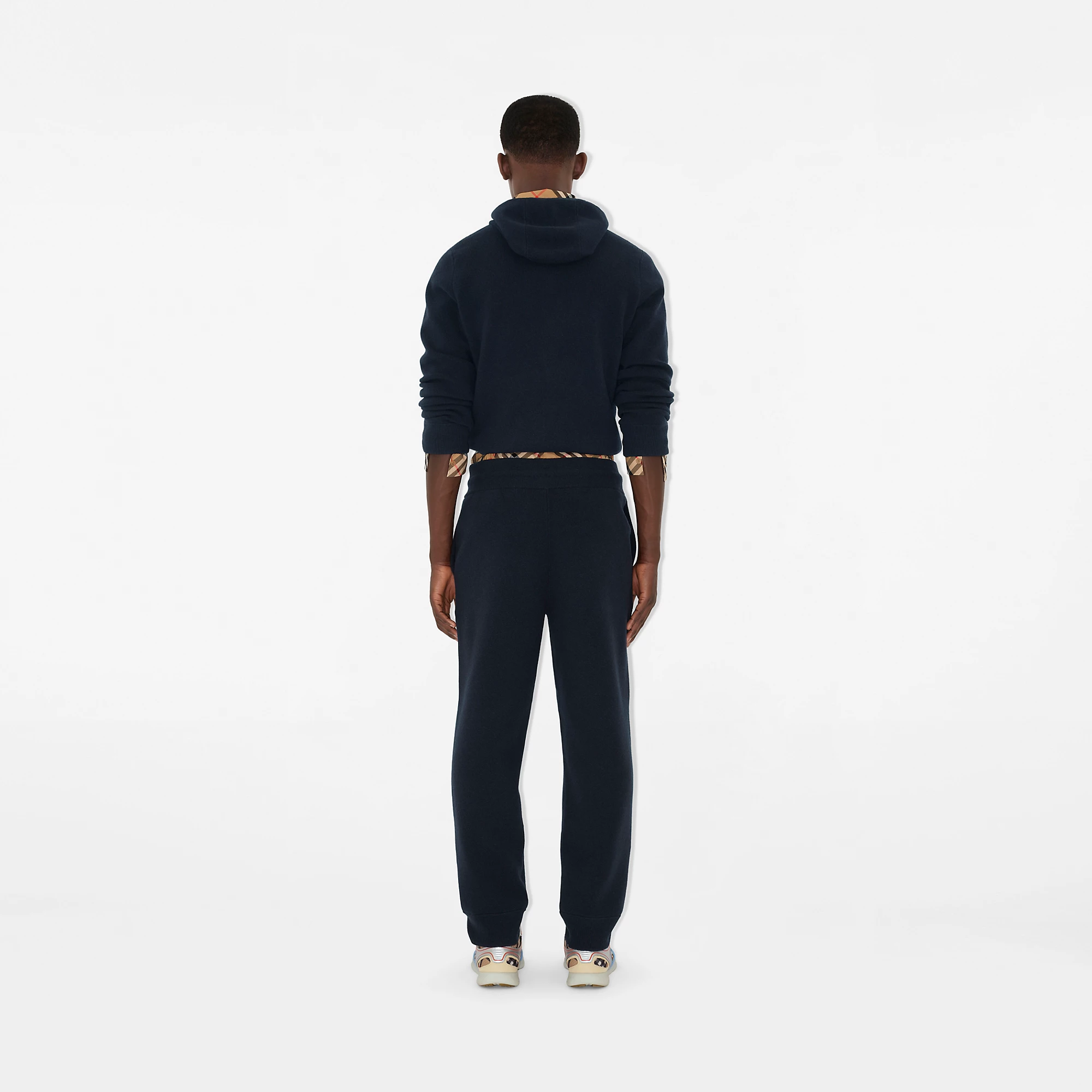 16765-cashmere-blend-jogging-pants-1.webp