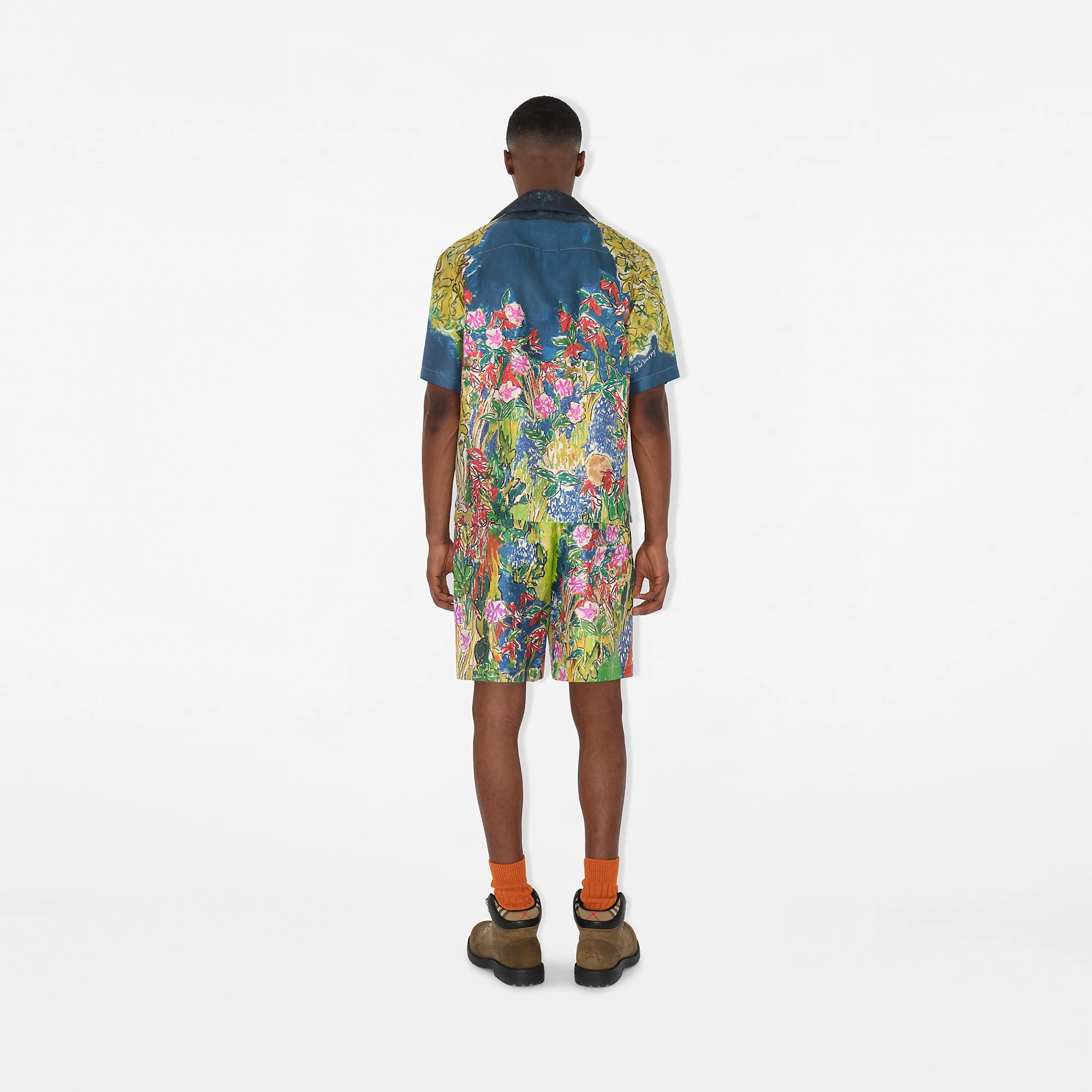 16788-highgrove-fountain-silk-shirt-1.webp