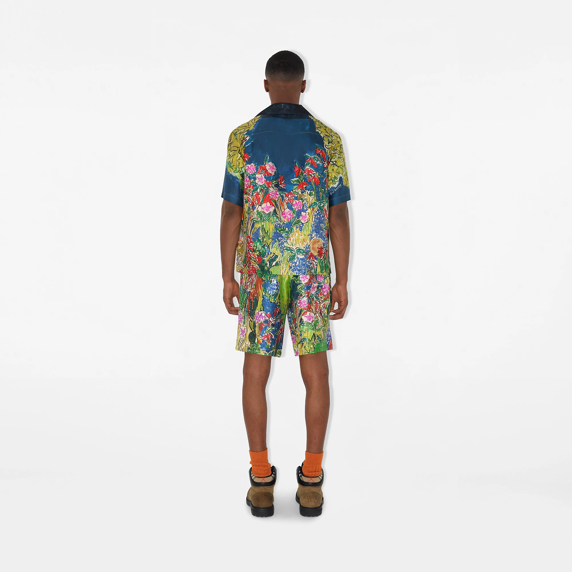 17991-highgrove-fountain-silk-shorts-1.webp