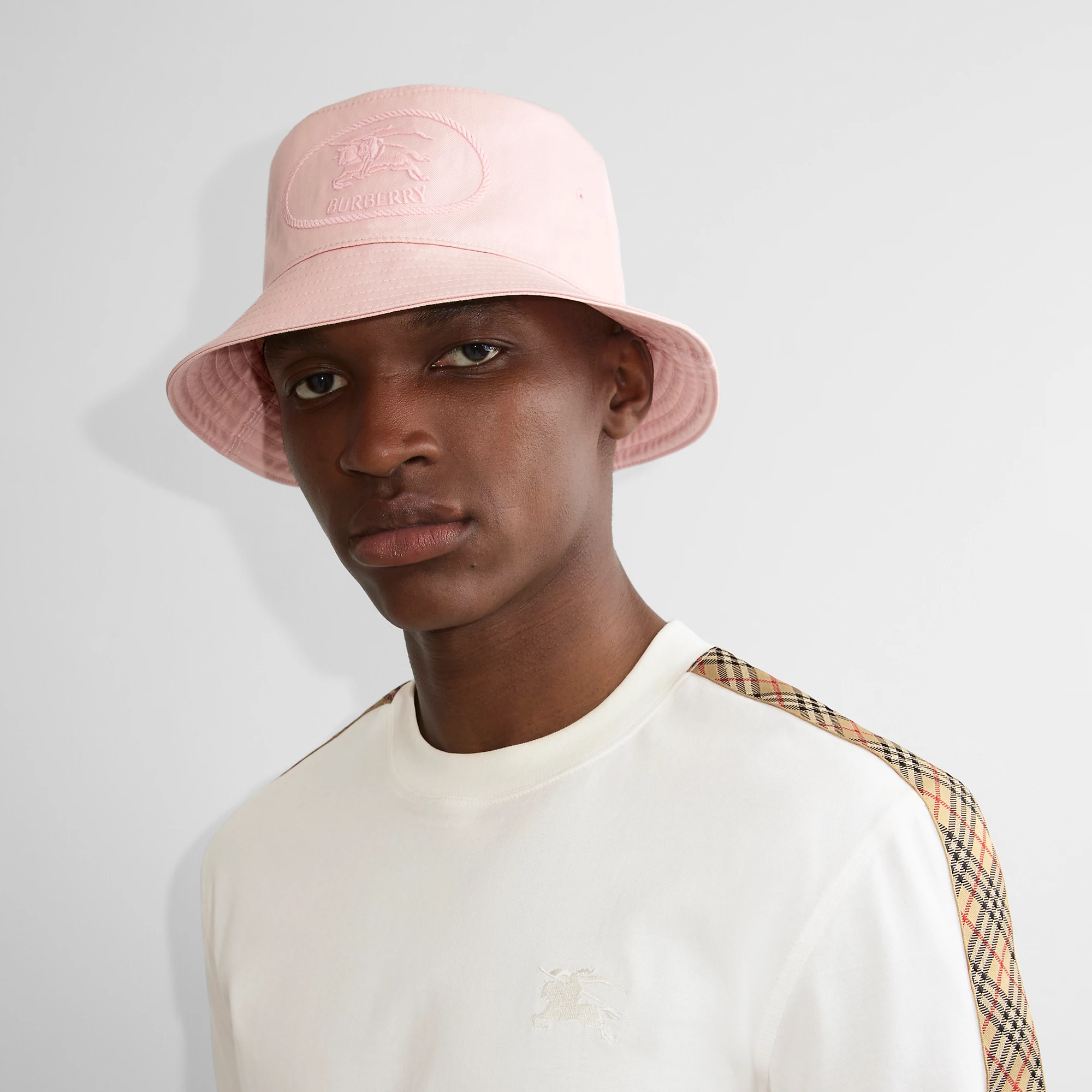 20178-knight-stamp-gabardine-bucket-hat-1.webp