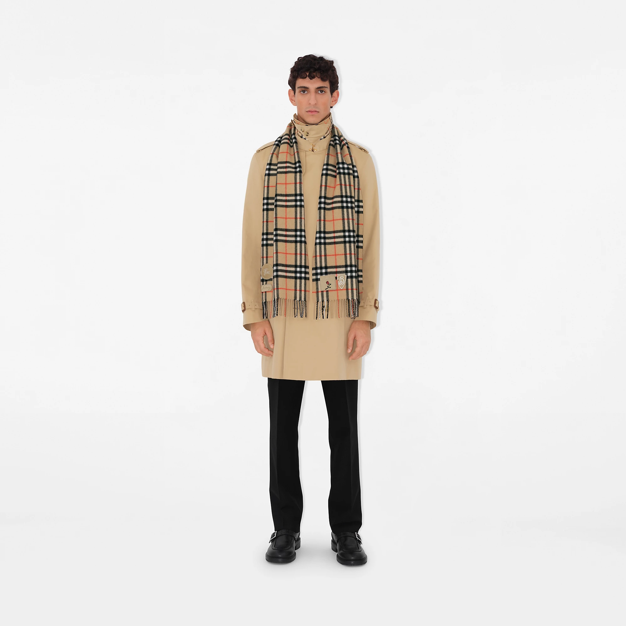 21533-badge-check-cashmere-scarf-1.webp