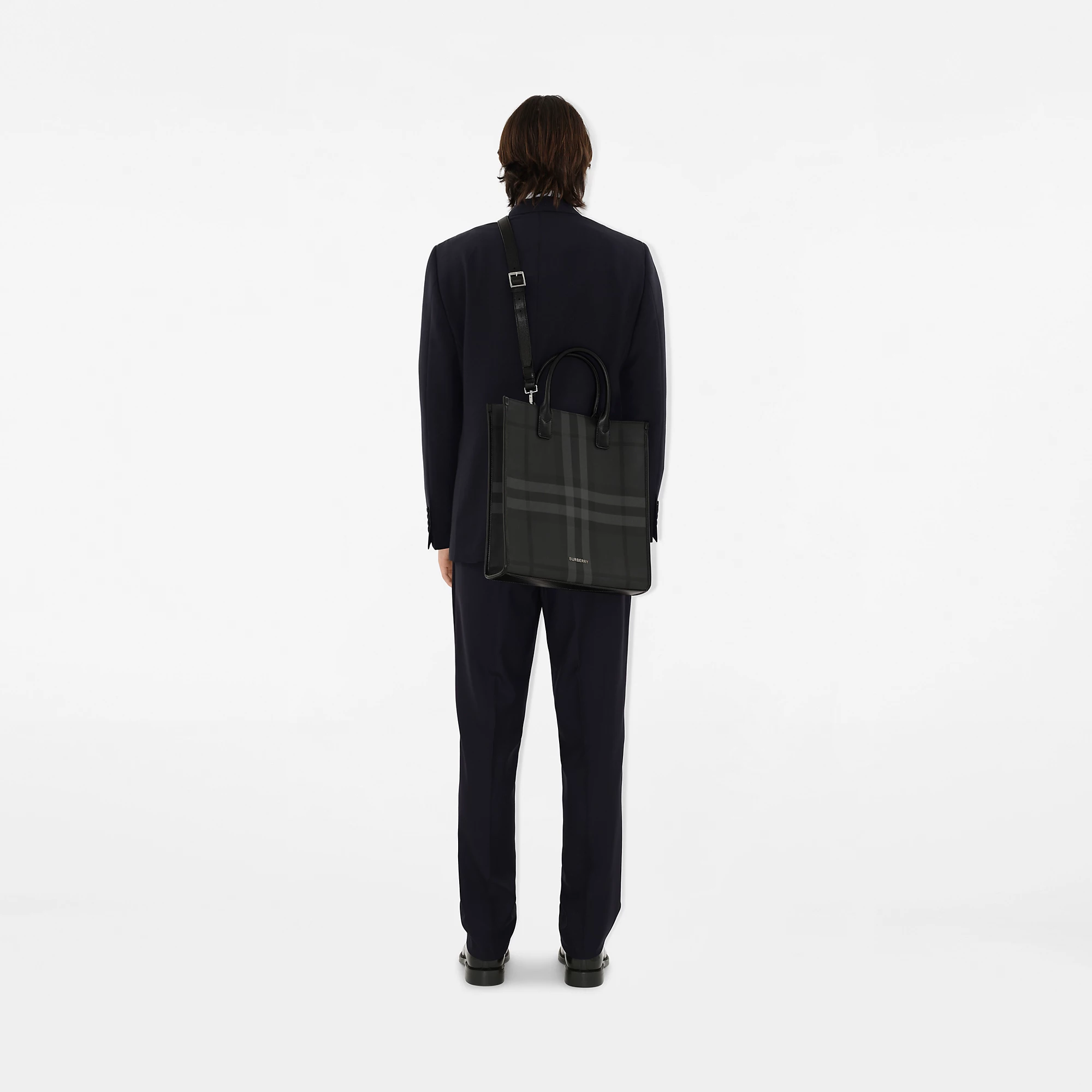 2171-slim-vertical-denny-tote-1.webp