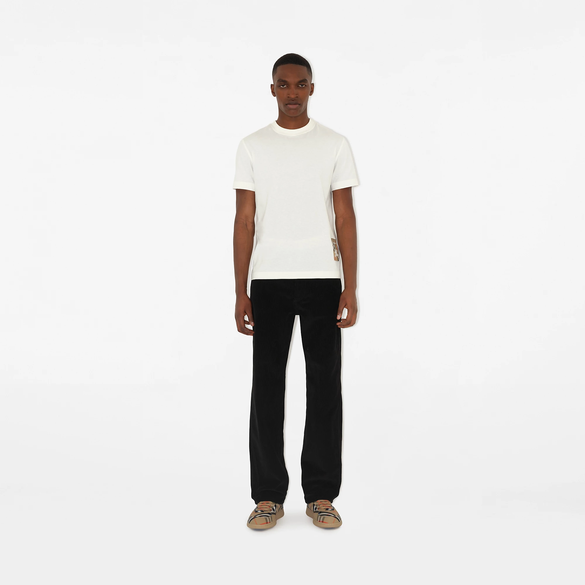 21740-check-label-cotton-t-shirt-1.webp