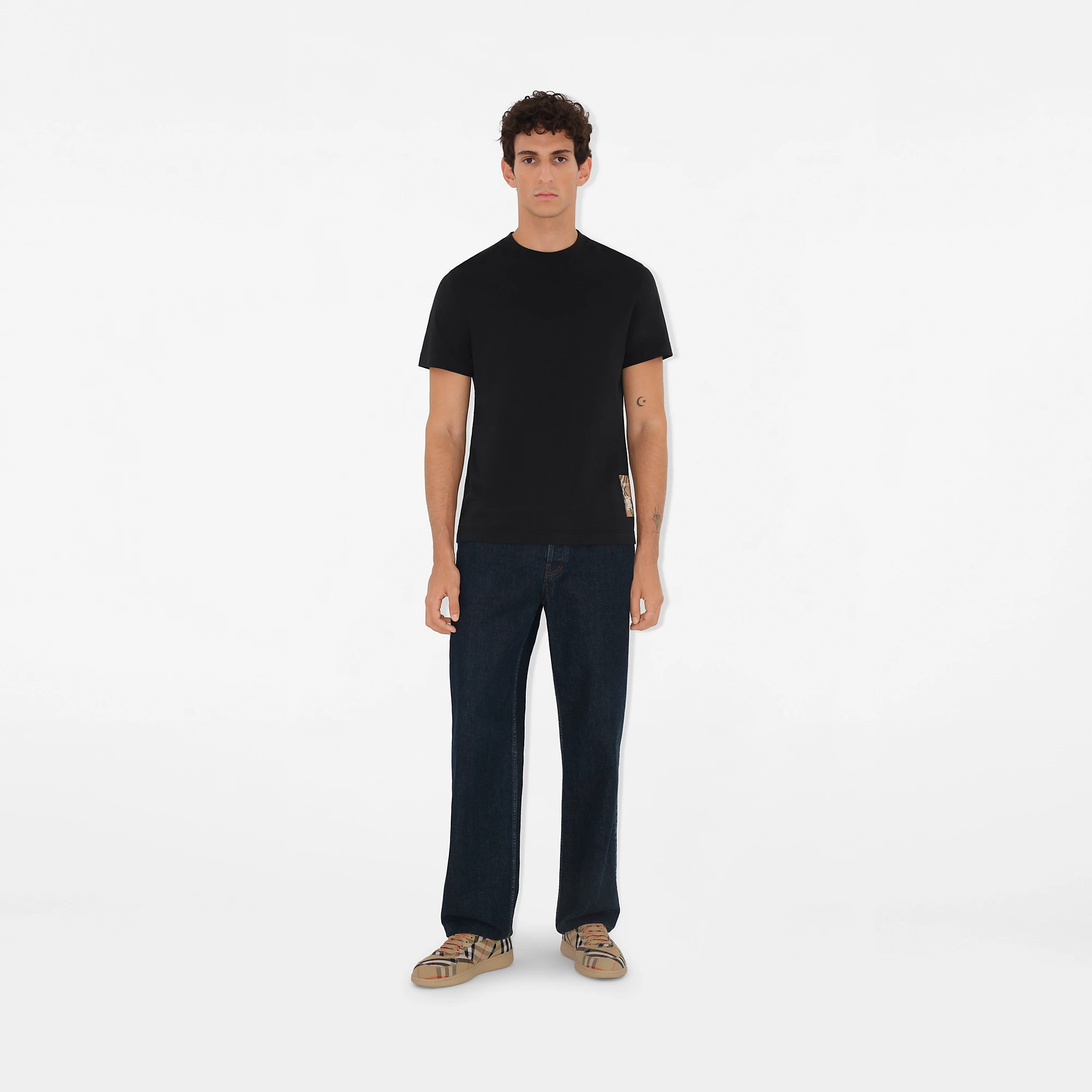 21837-check-label-cotton-t-shirt-1.webp