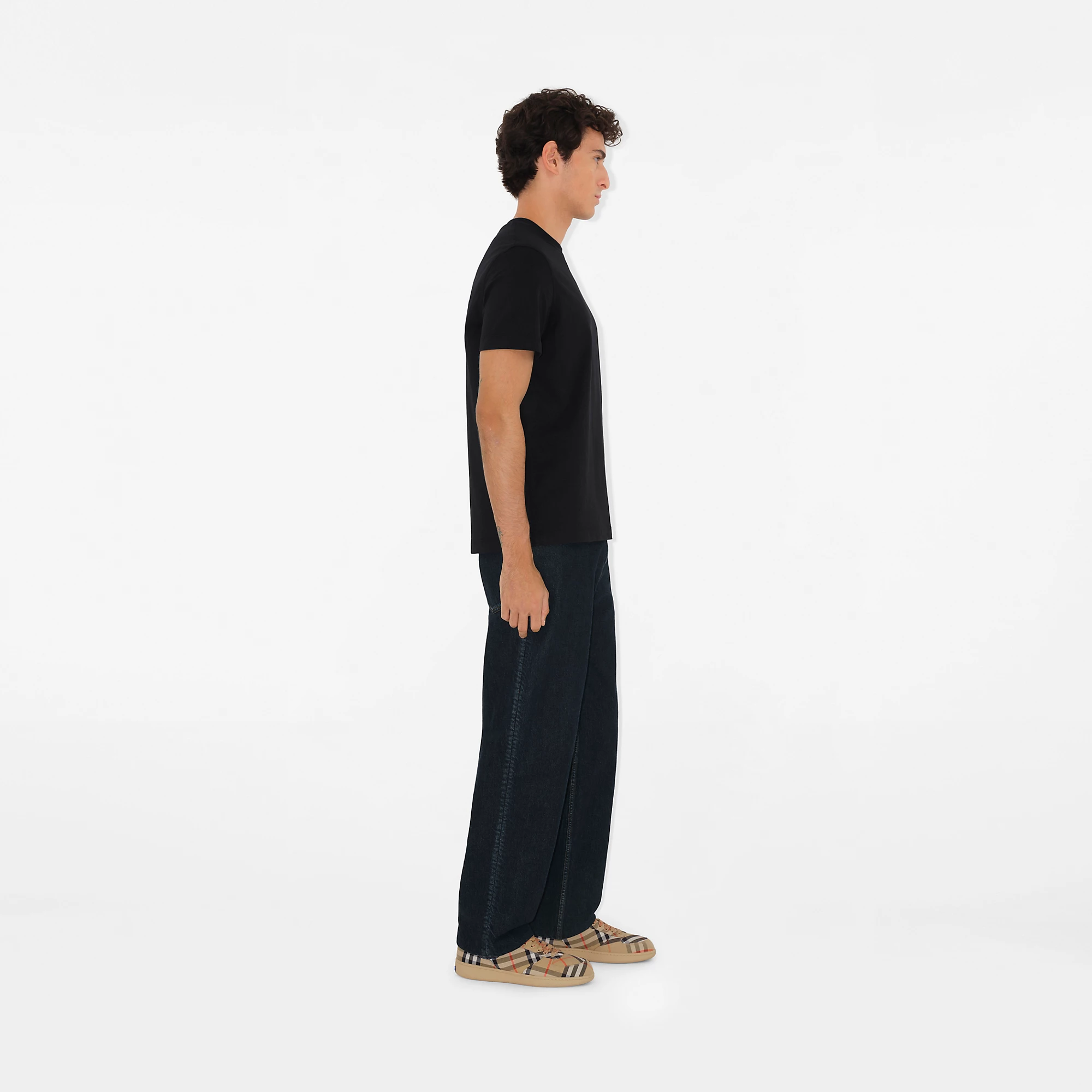 21837-check-label-cotton-t-shirt-1.webp