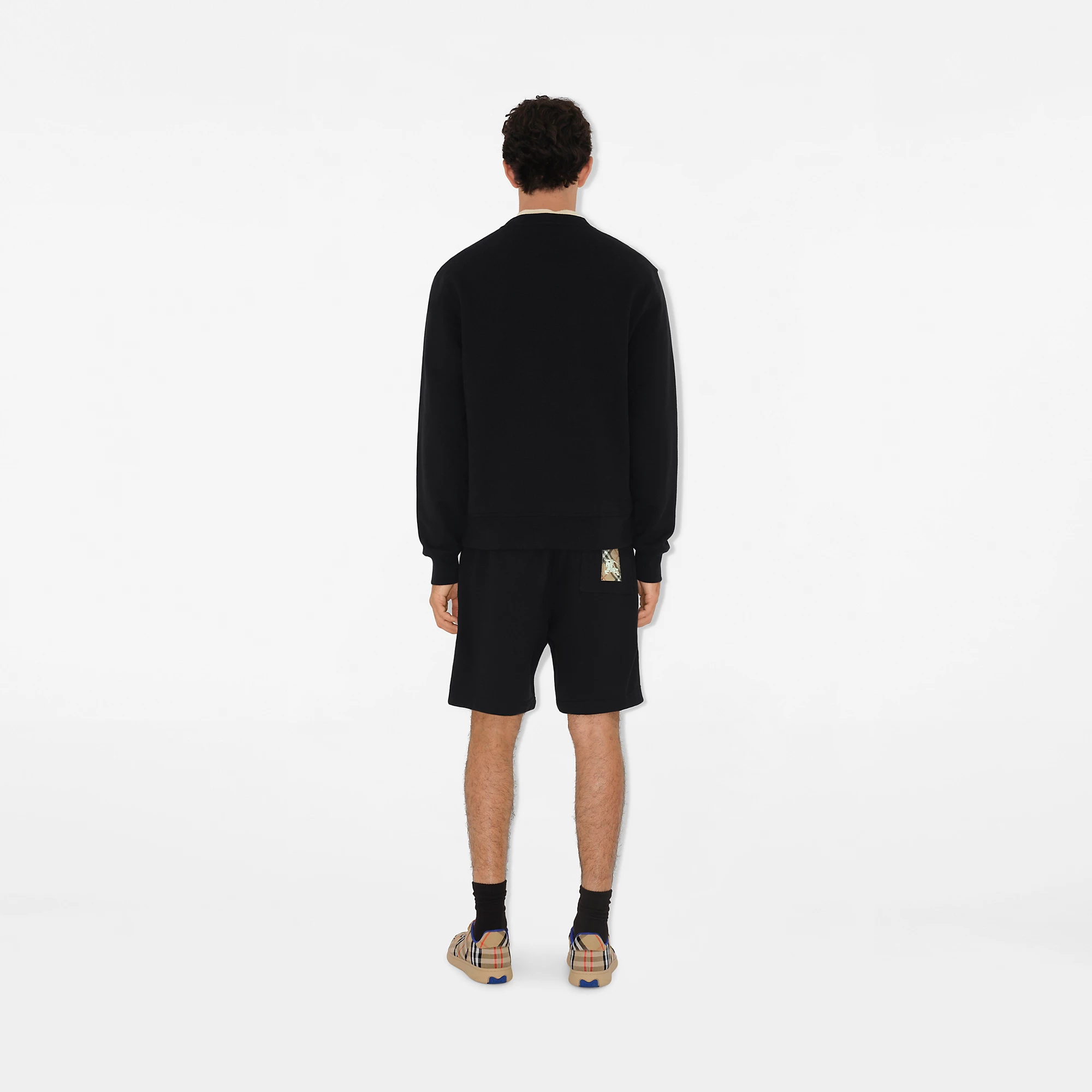 22151-check-label-cotton-shorts-1.webp