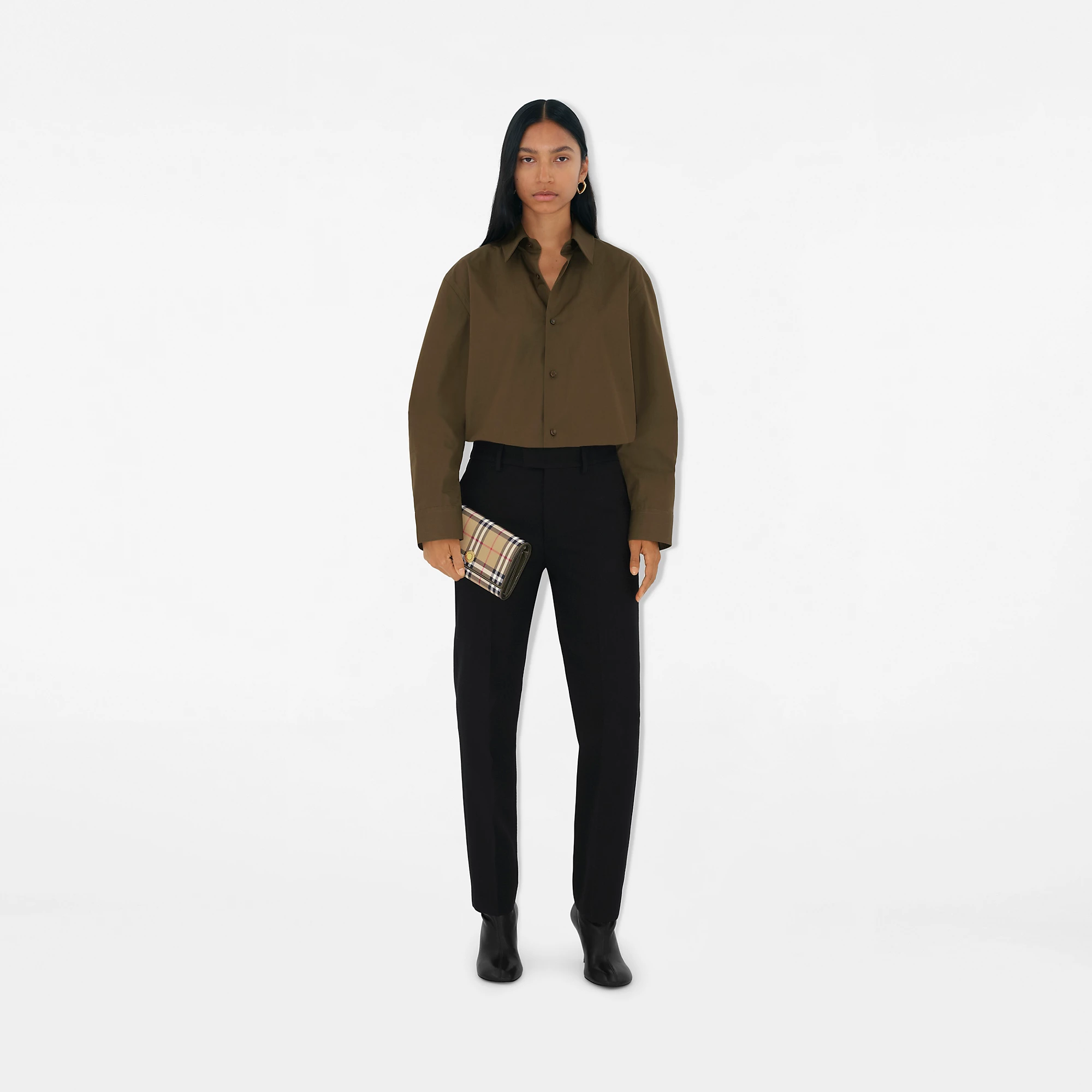 24384-check-chain-strap-wallet-1.webp