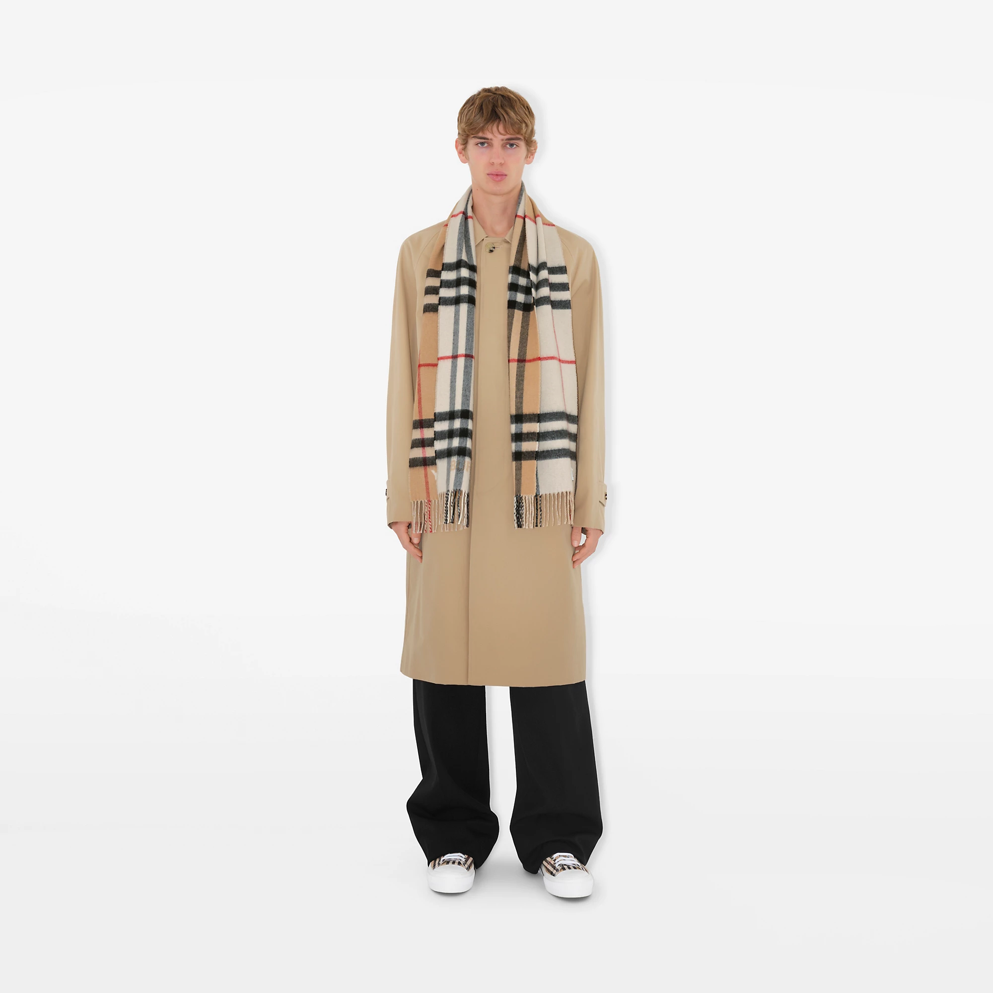 2476-contrast-check-cashmere-scarf-1.webp