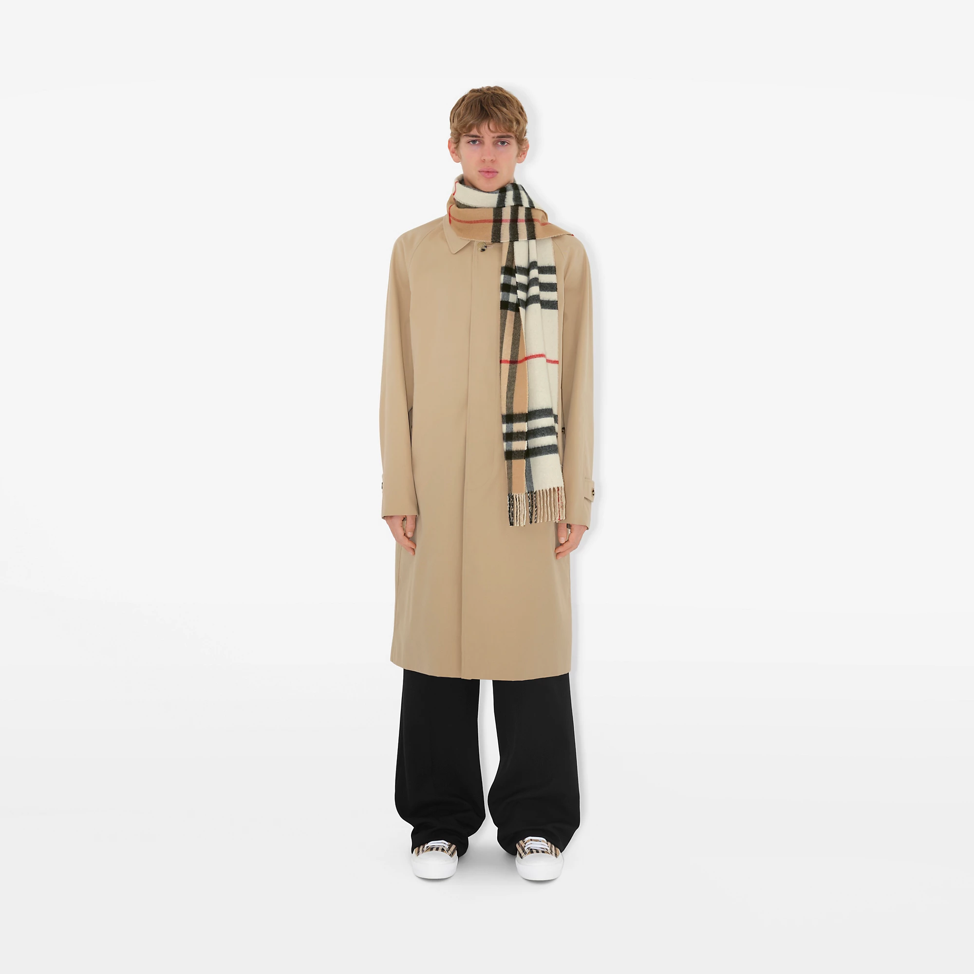 2476-contrast-check-cashmere-scarf-1.webp