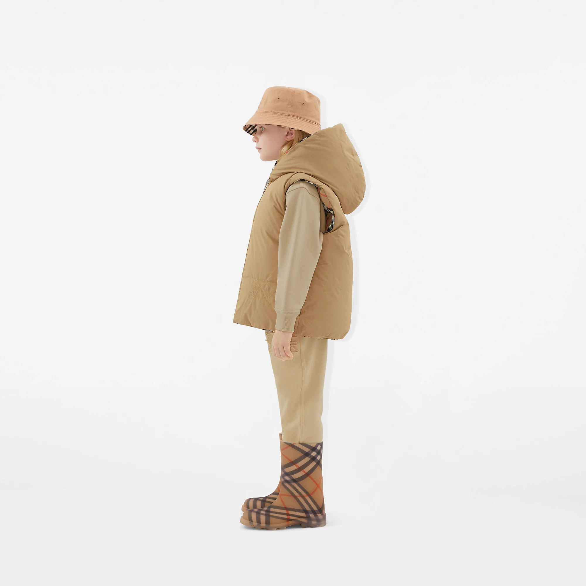 25617-reversible-check-nylon-padded-gilet-1.webp