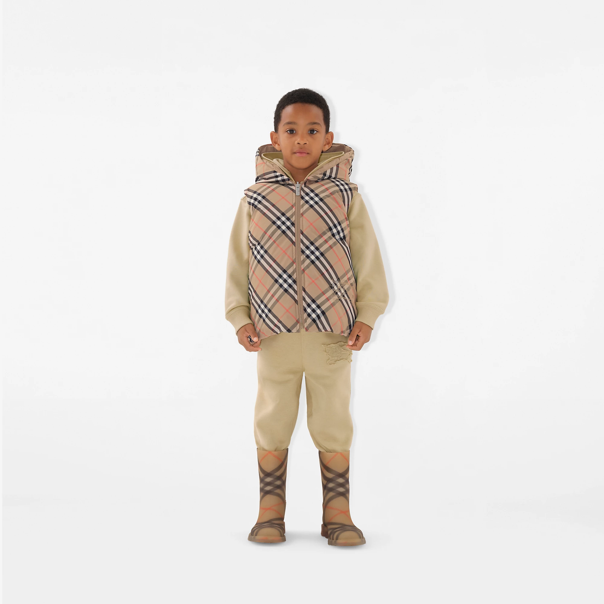25617-reversible-check-nylon-padded-gilet-1.webp