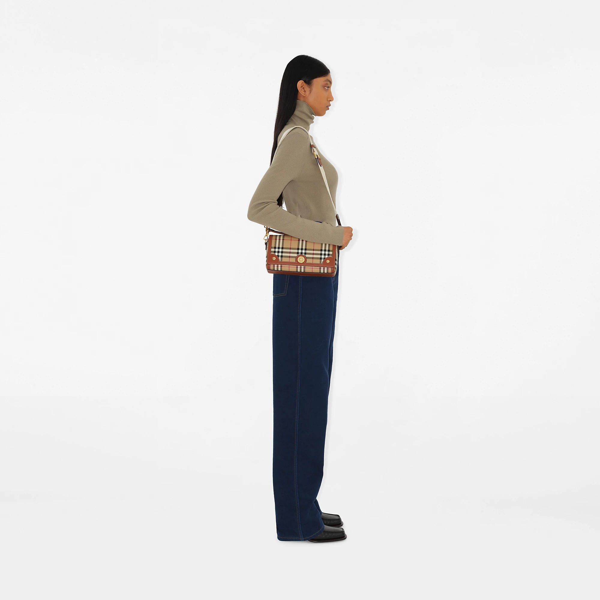 25646-top-handle-note-bag-1.webp