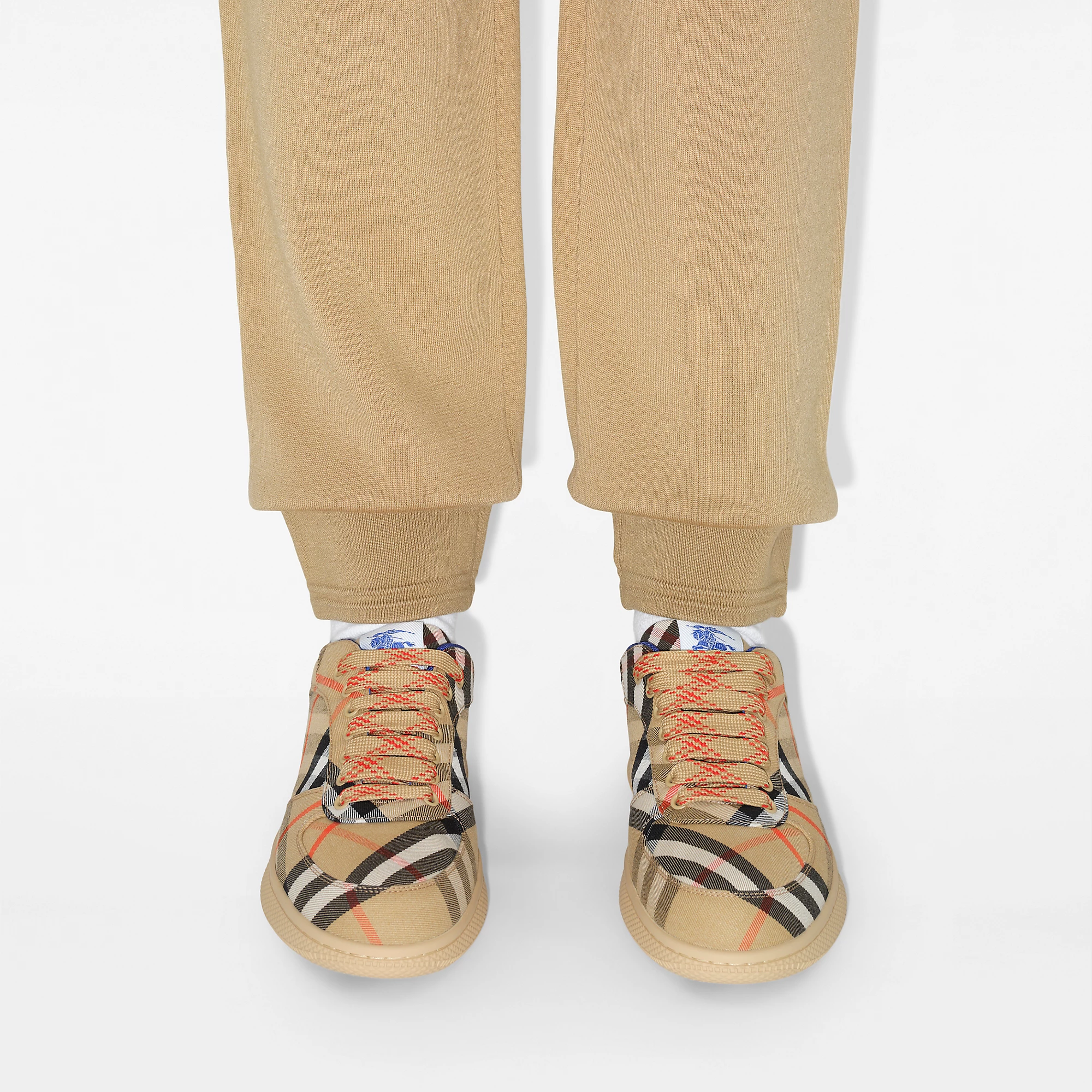 25737-check-terrace-sneakers-1.webp