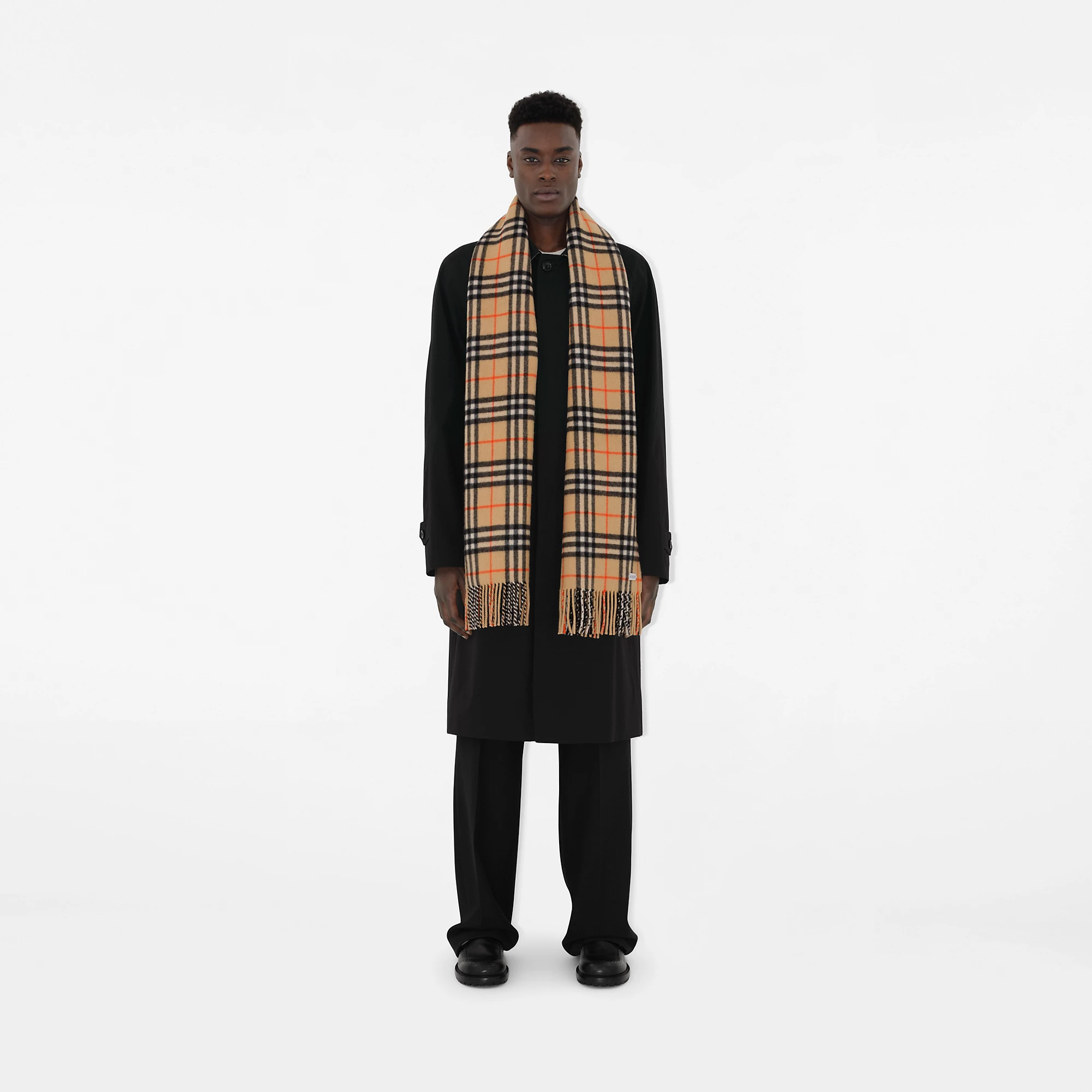 26053-check-cashmere-scarf-1.webp