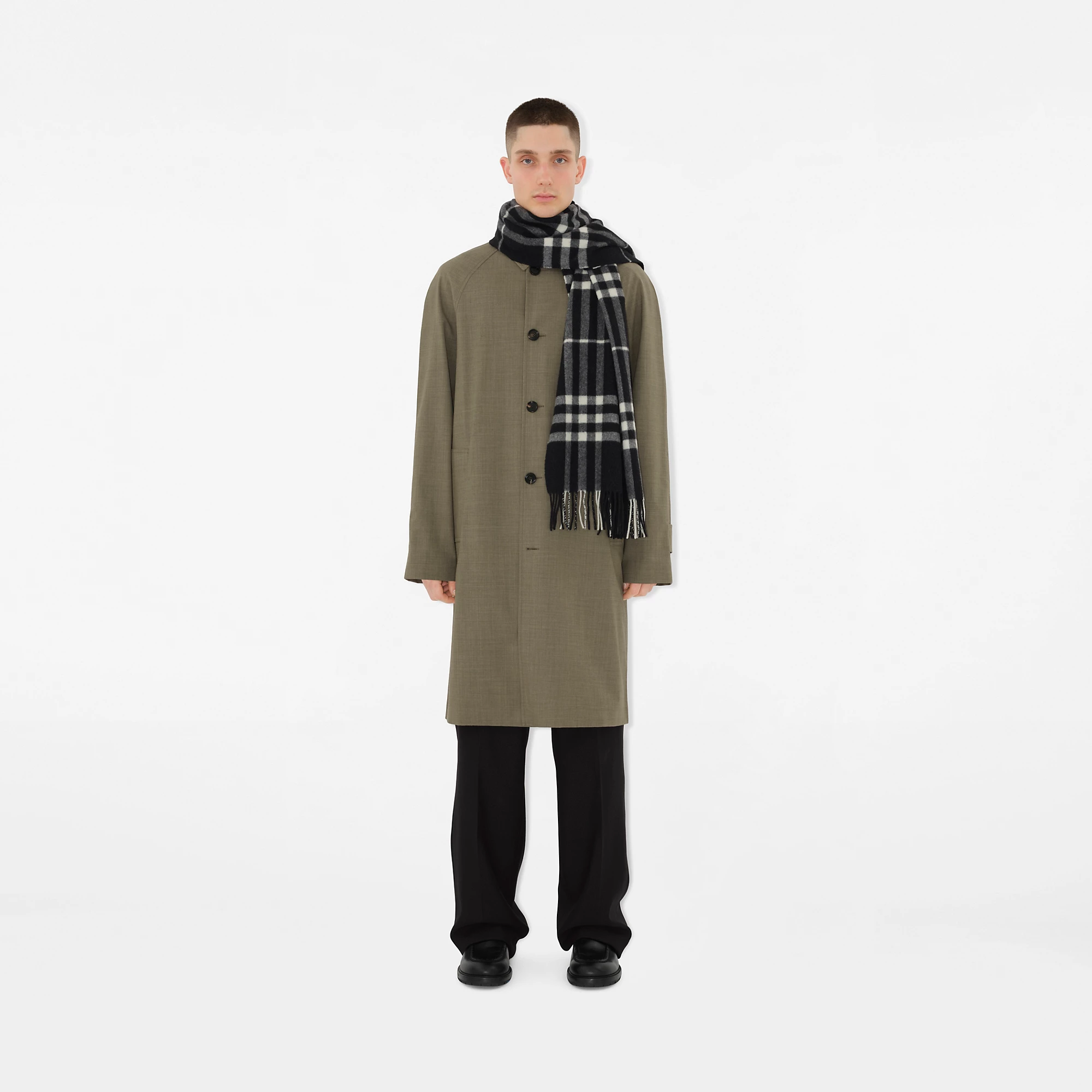 26174-wide-check-cashmere-scarf-1.webp