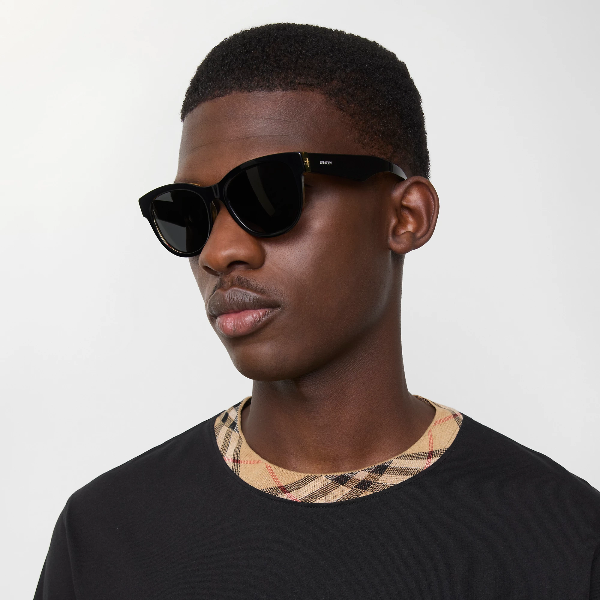 26193-check-round-sunglasses-1.webp