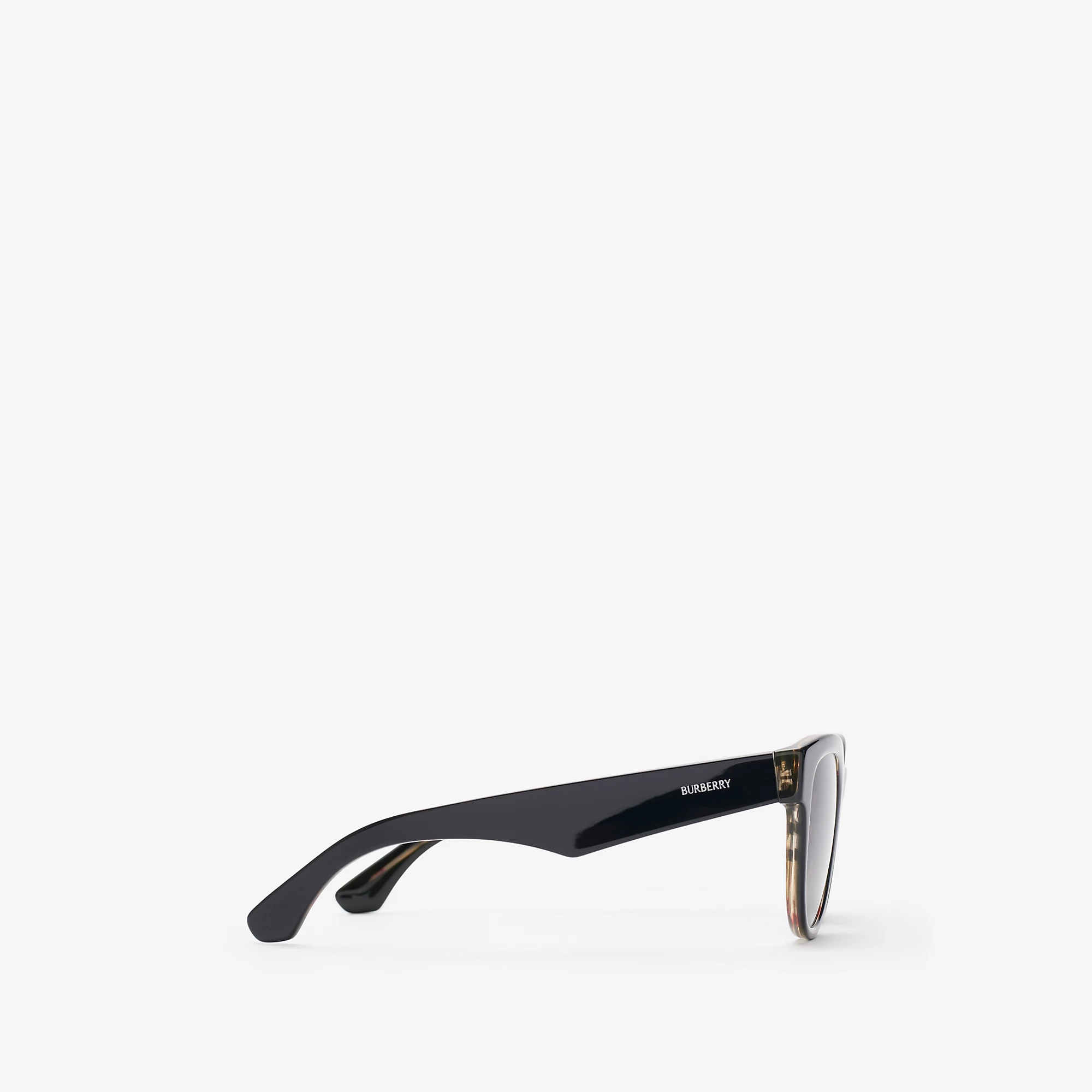 26193-check-round-sunglasses-1.webp