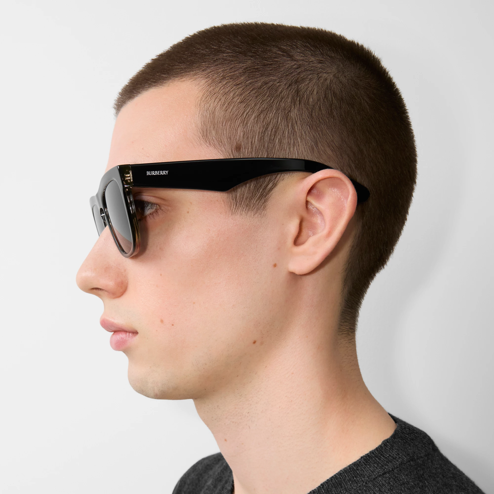 26194-check-square-sunglasses-1.webp