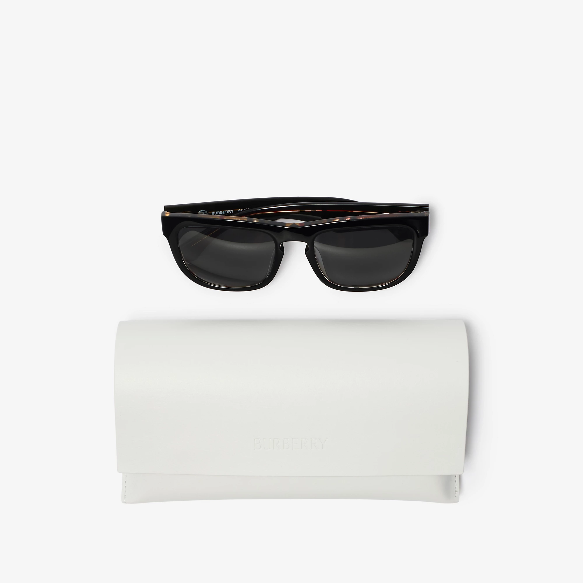 26194-check-square-sunglasses-1.webp