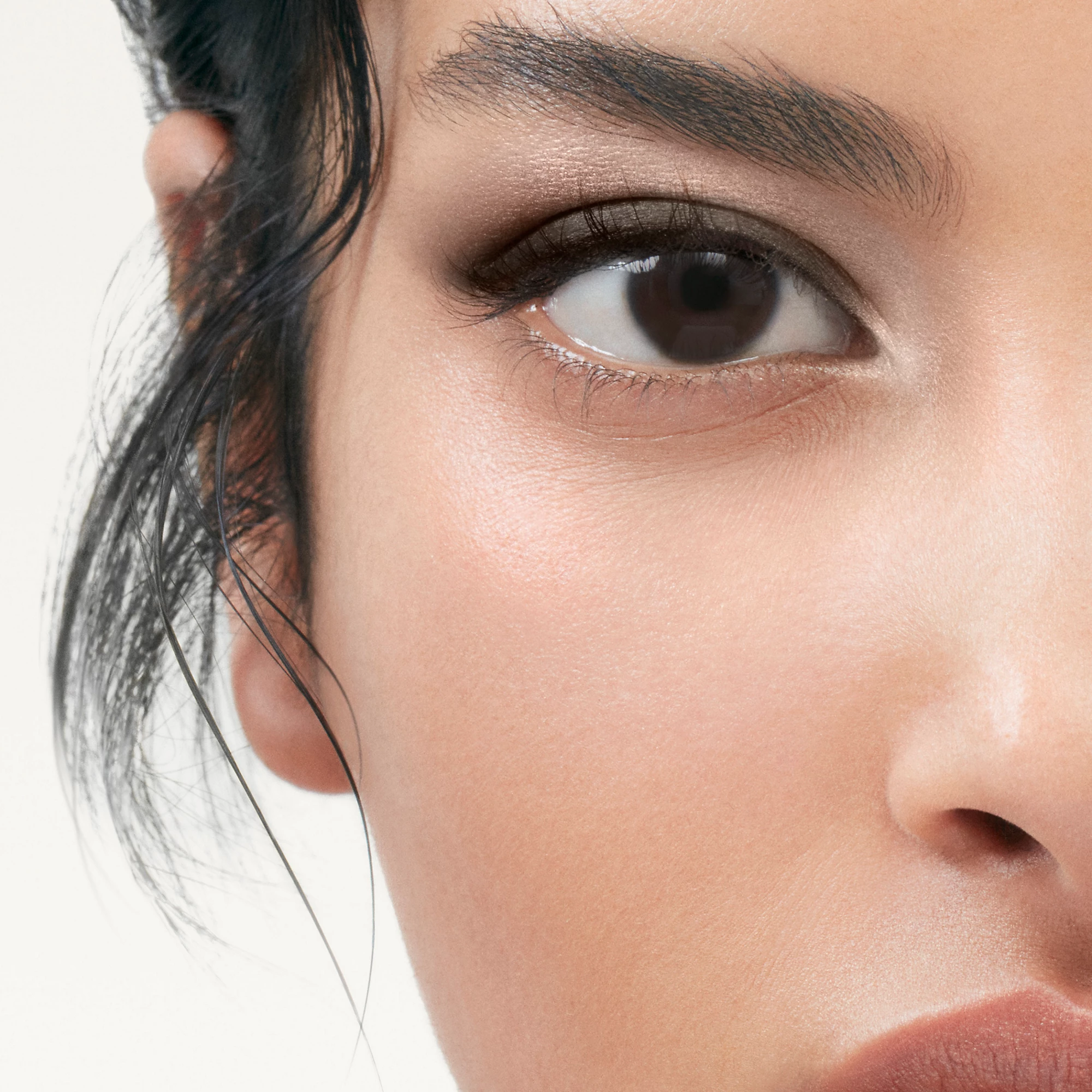 26823-burberry-eye-quad-midnight-no-04-1.webp