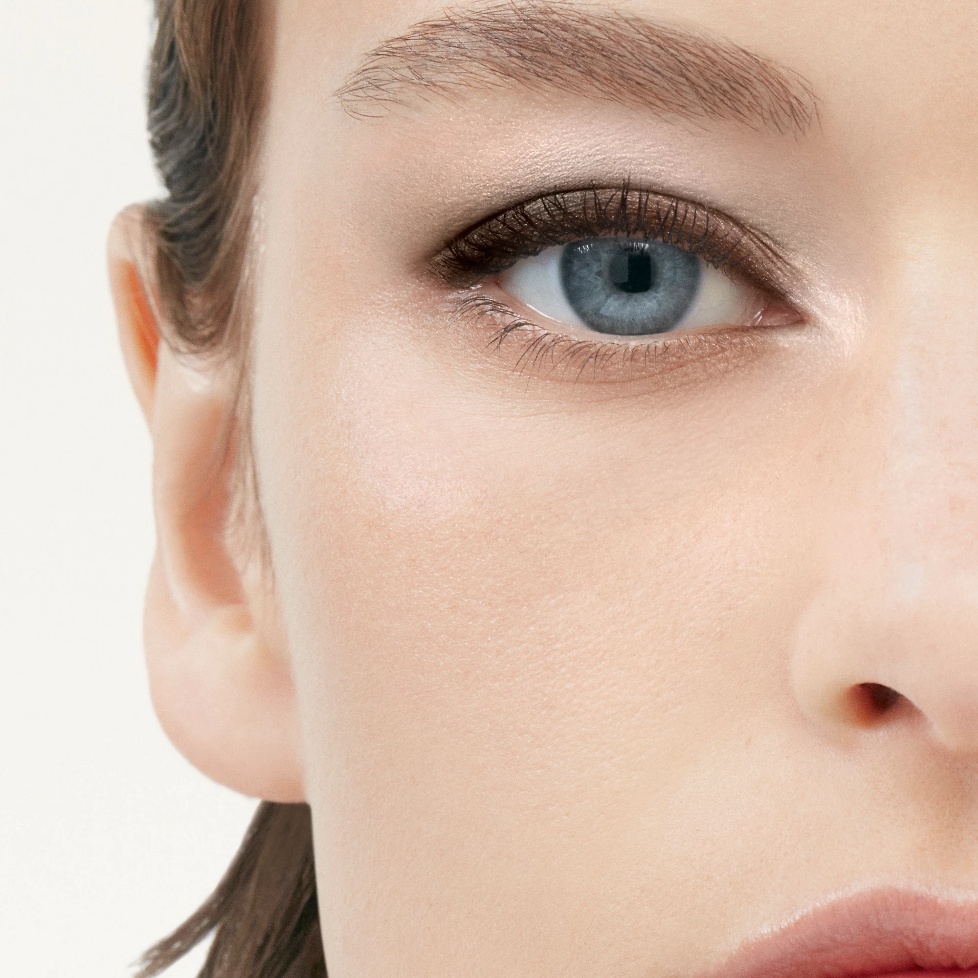 26823-burberry-eye-quad-midnight-no-04-1.webp