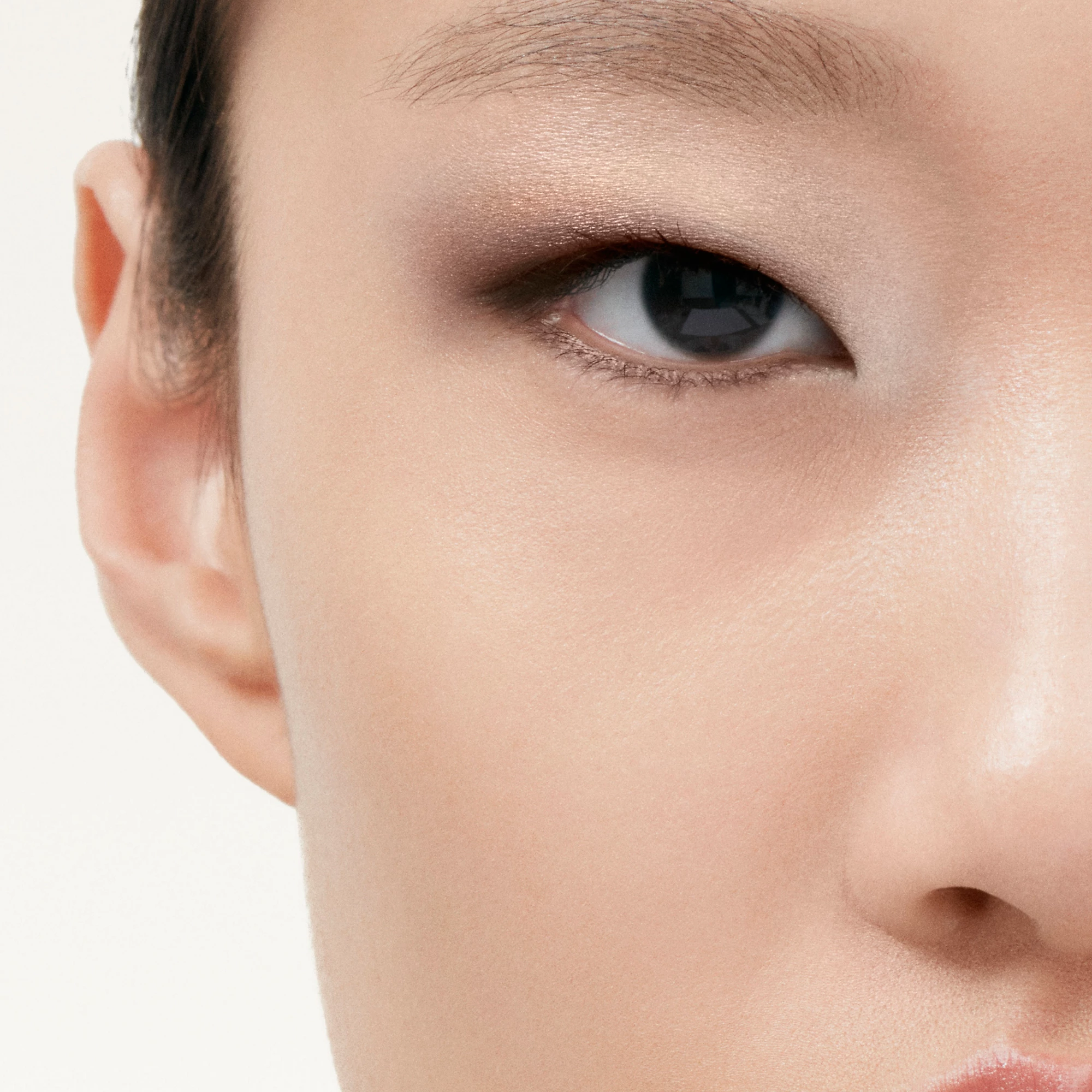26823-burberry-eye-quad-midnight-no-04-1.webp