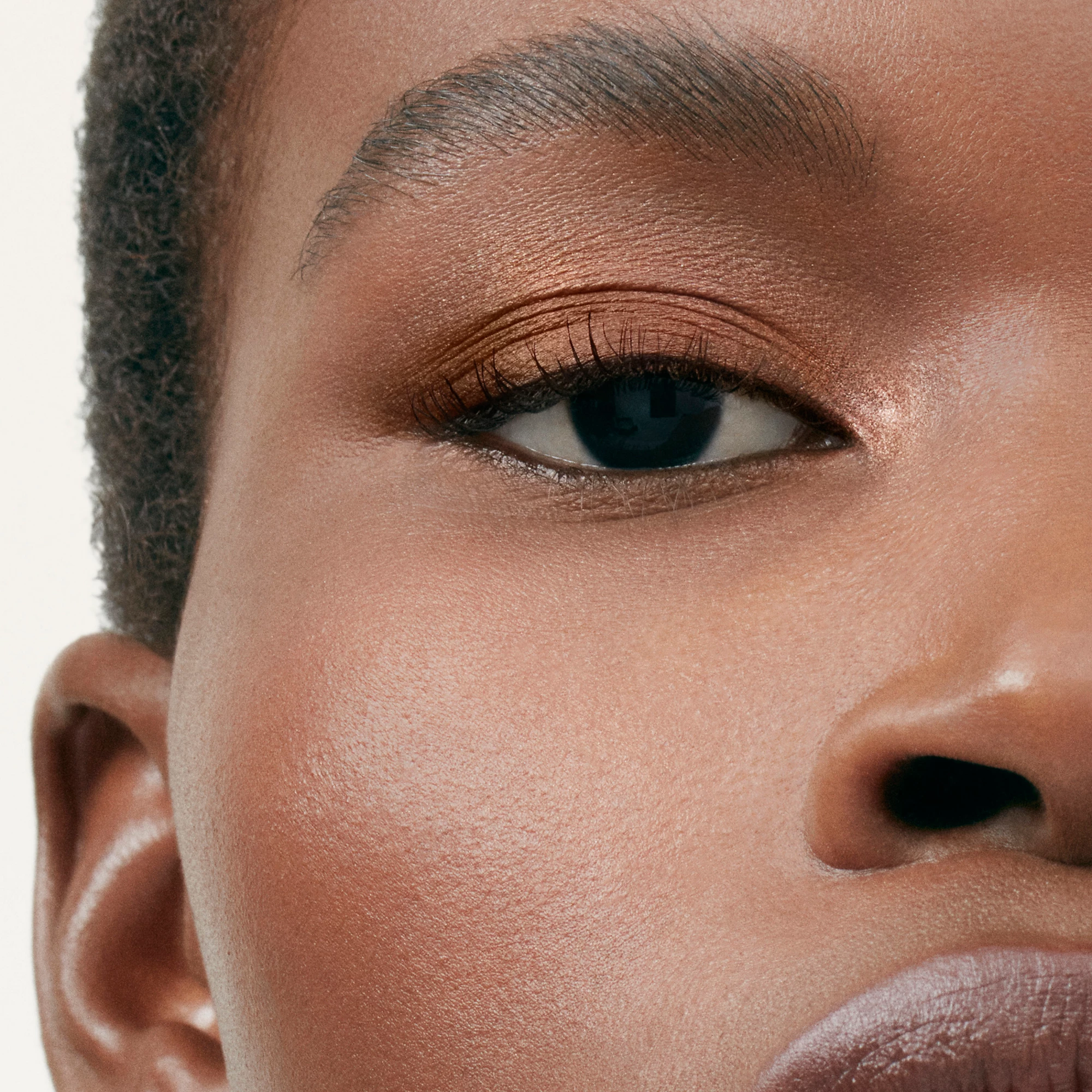 26838-burberry-eye-quad-iconic-honey-no-01-1.webp
