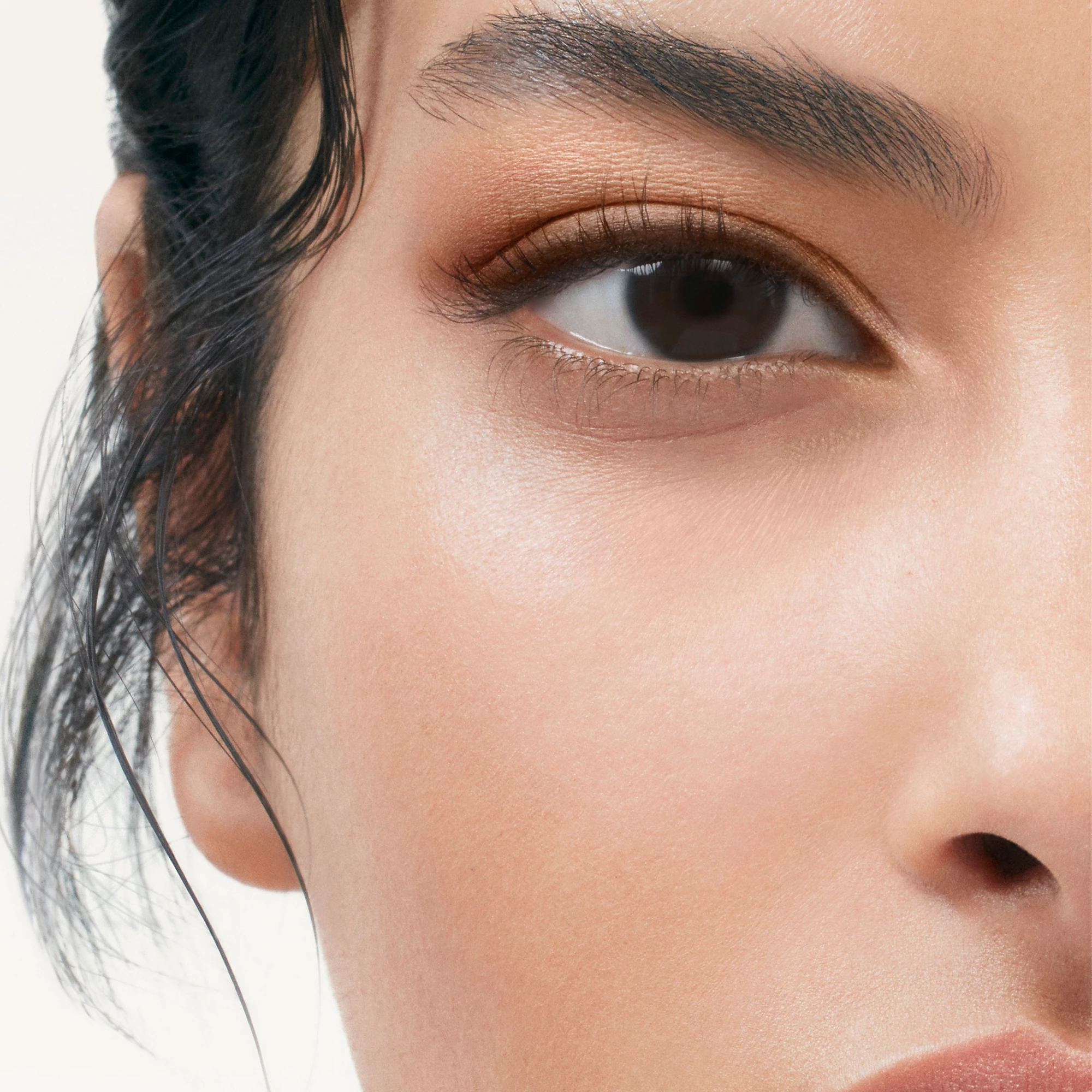 26838-burberry-eye-quad-iconic-honey-no-01-1.webp