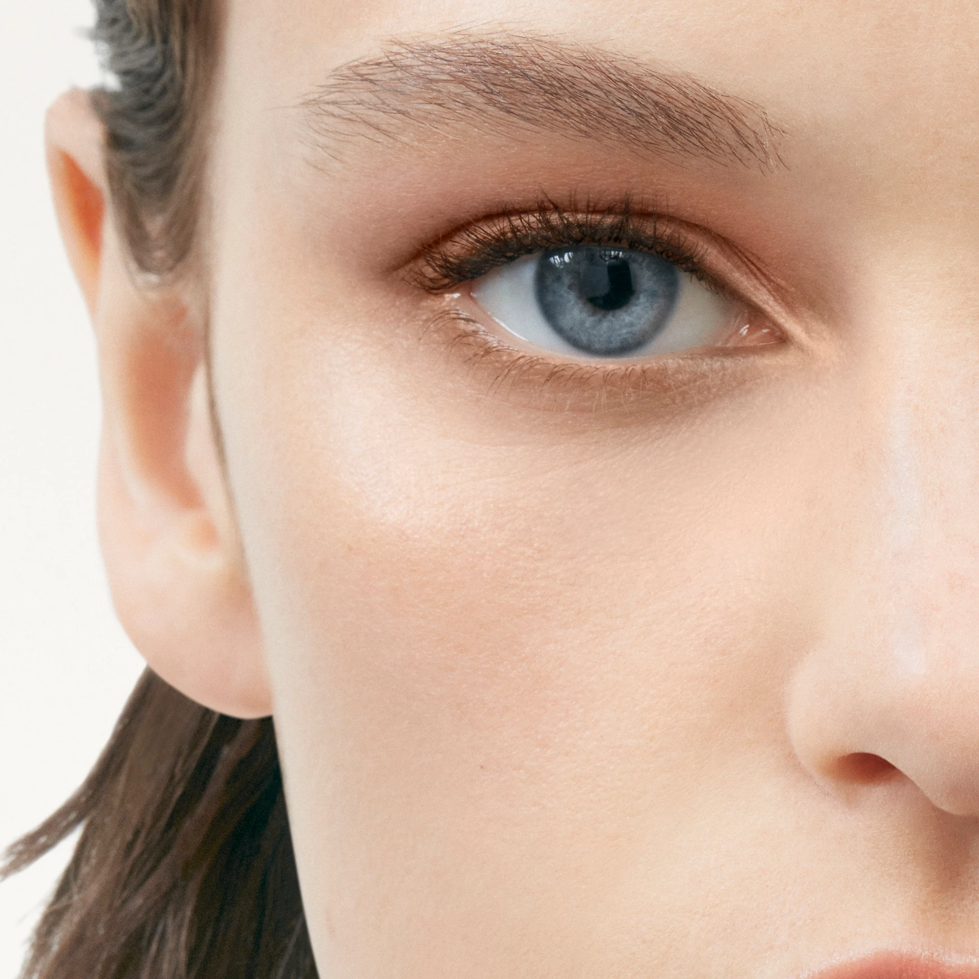 26838-burberry-eye-quad-iconic-honey-no-01-1.webp