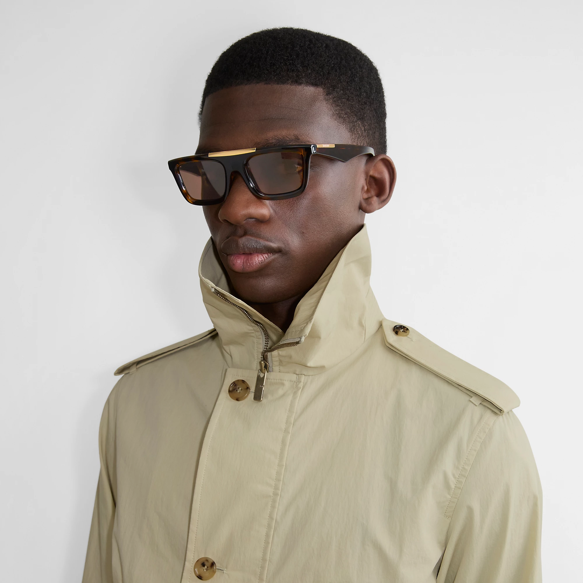 5670-classic-rectangular-sunglasses–1.webp
