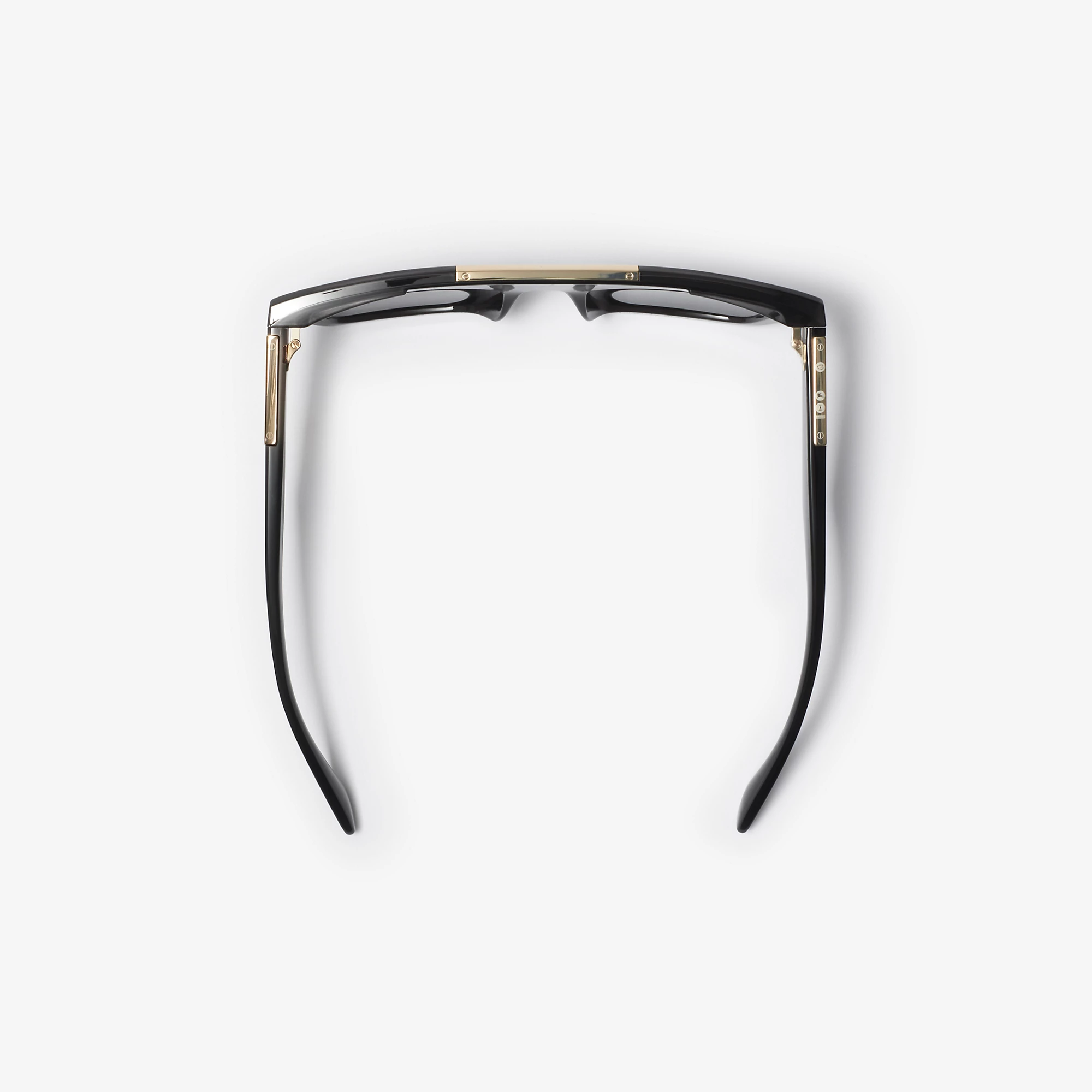 5670-classic-rectangular-sunglasses–1.webp