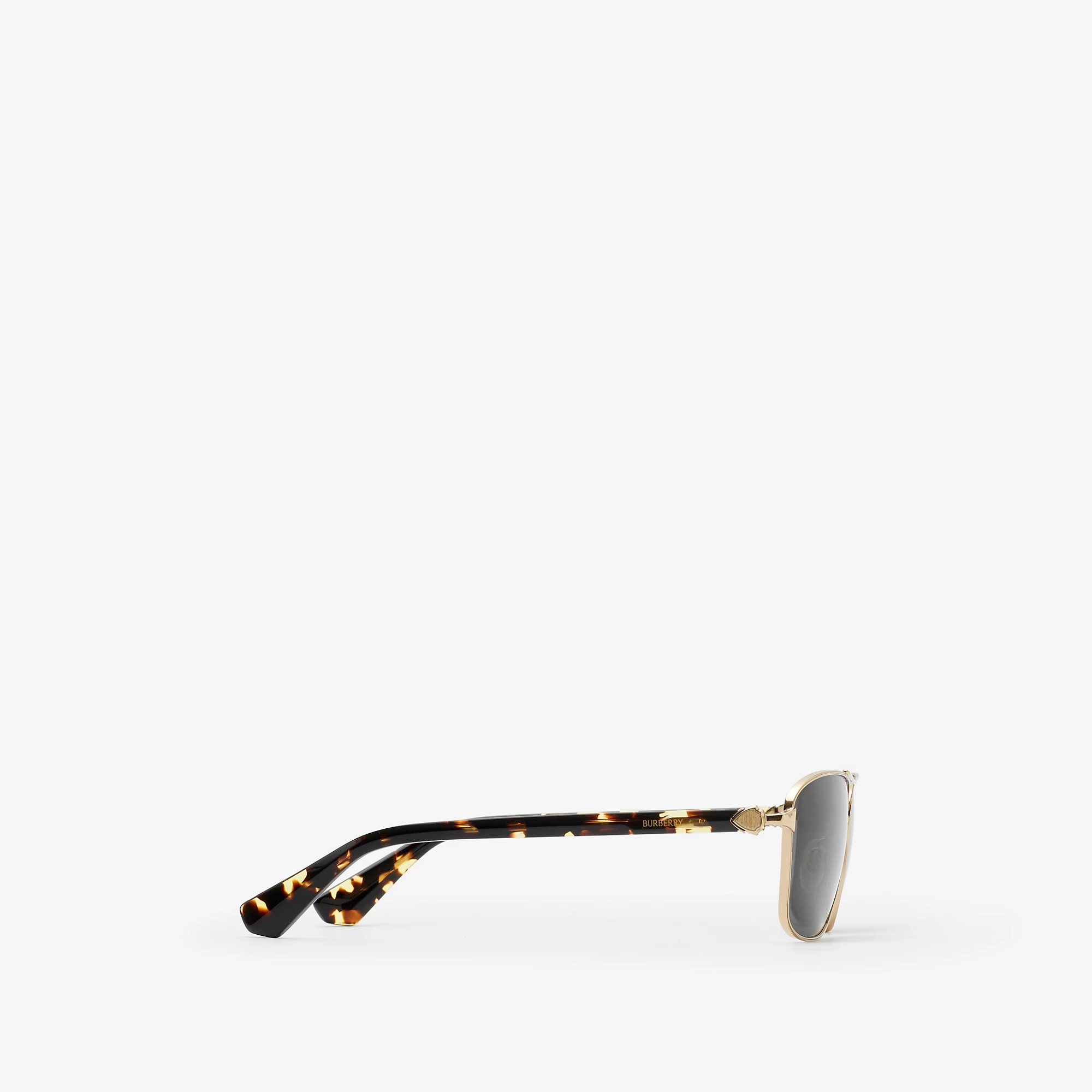 5744-metal-shield-rectangular-sunglasses–1.webp