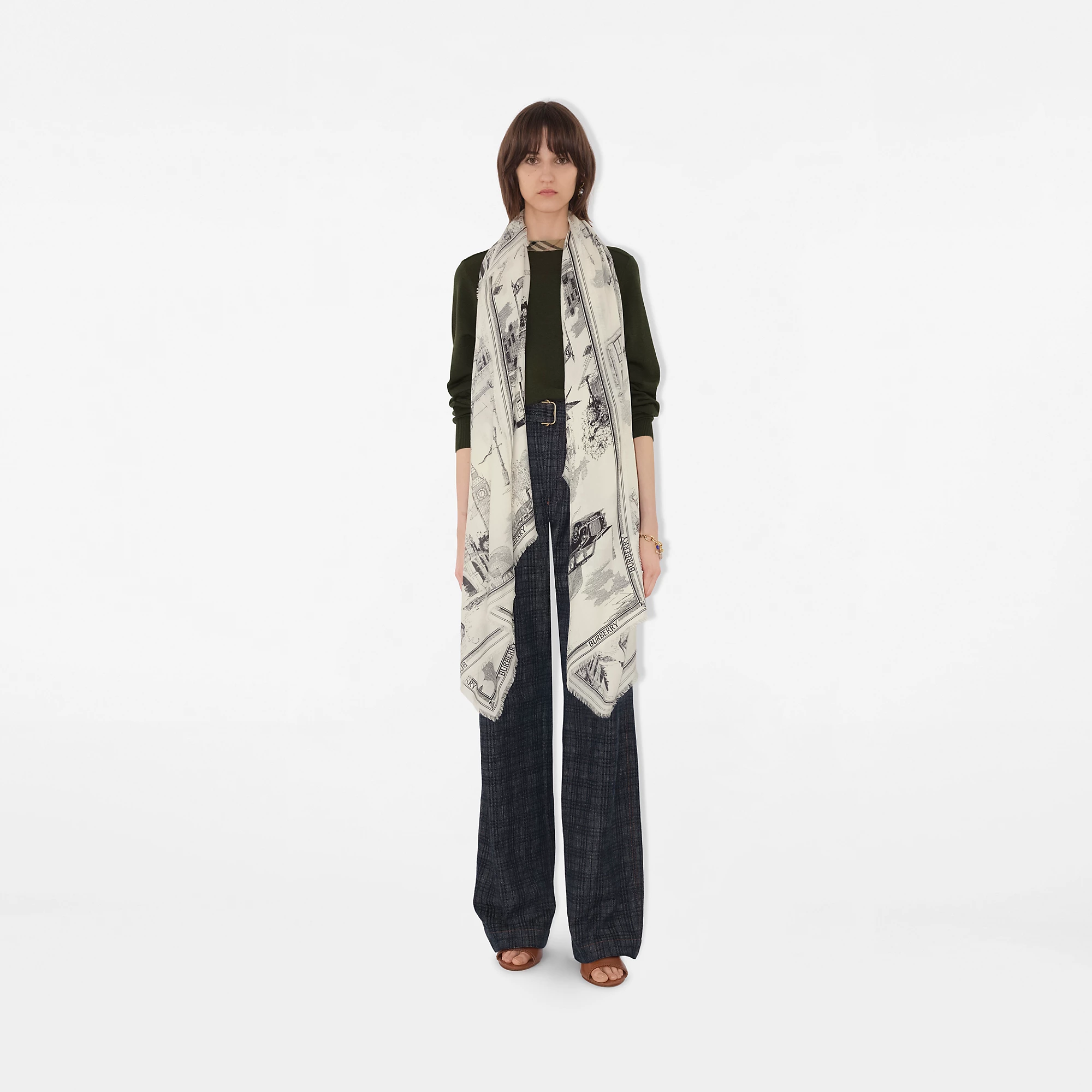 6199-london-landmarks-wool-silk-scarf-1.webp