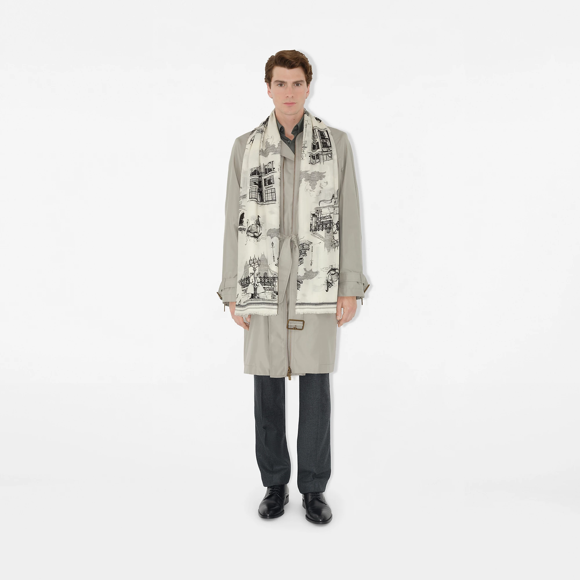 6199-london-landmarks-wool-silk-scarf-1.webp