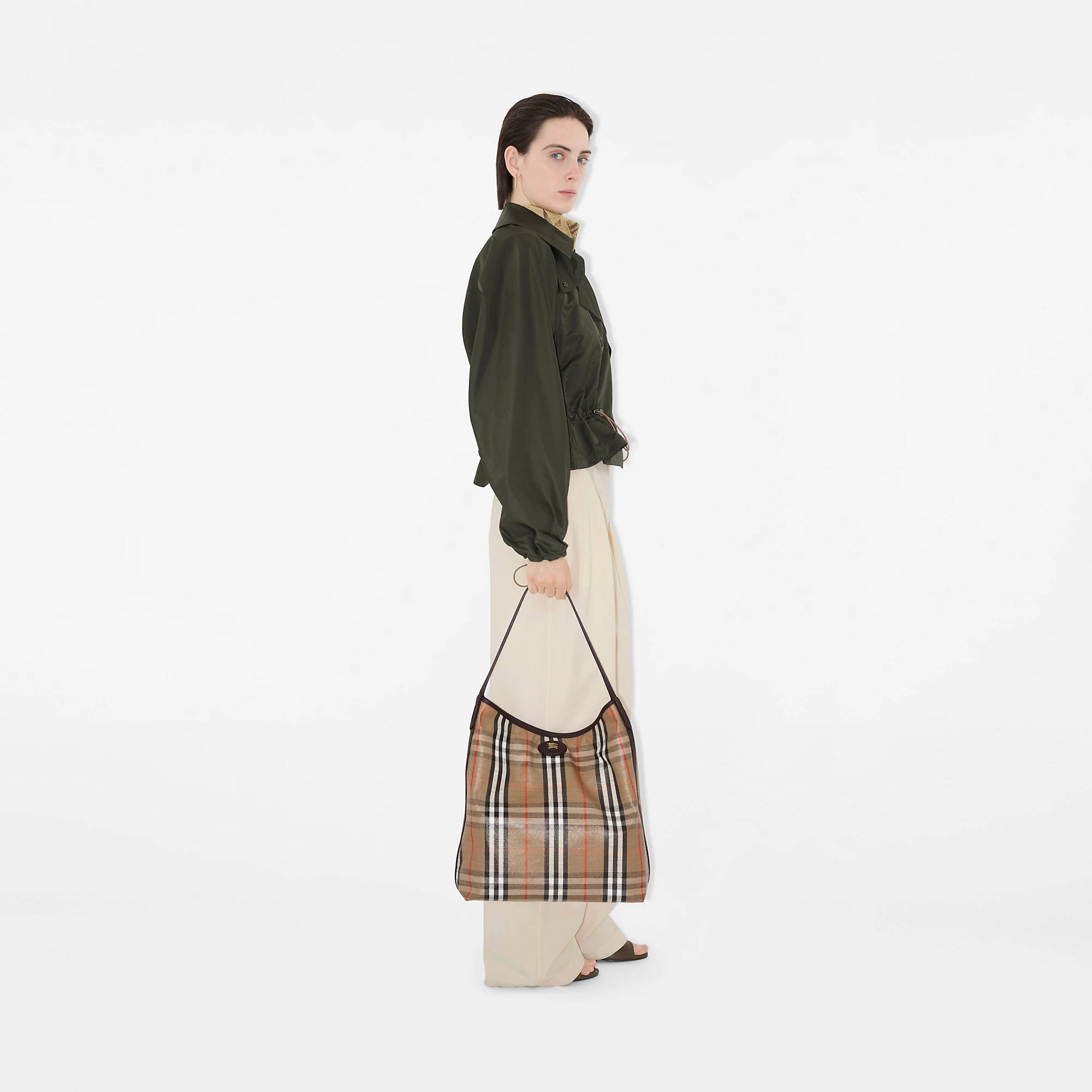 Medium Highlands Shoulder Bag