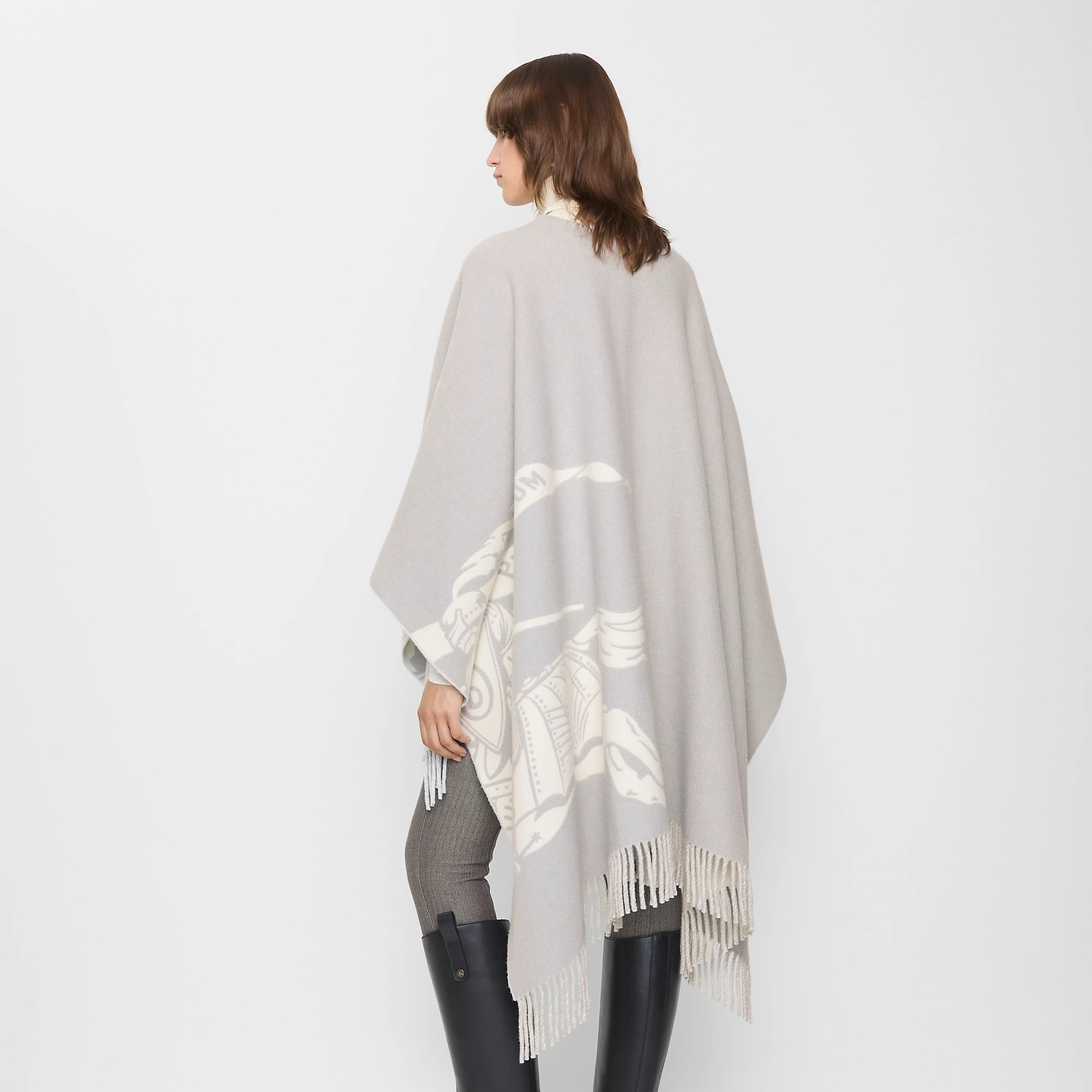 6737-ekd-wool-cashmere-cape-1.webp