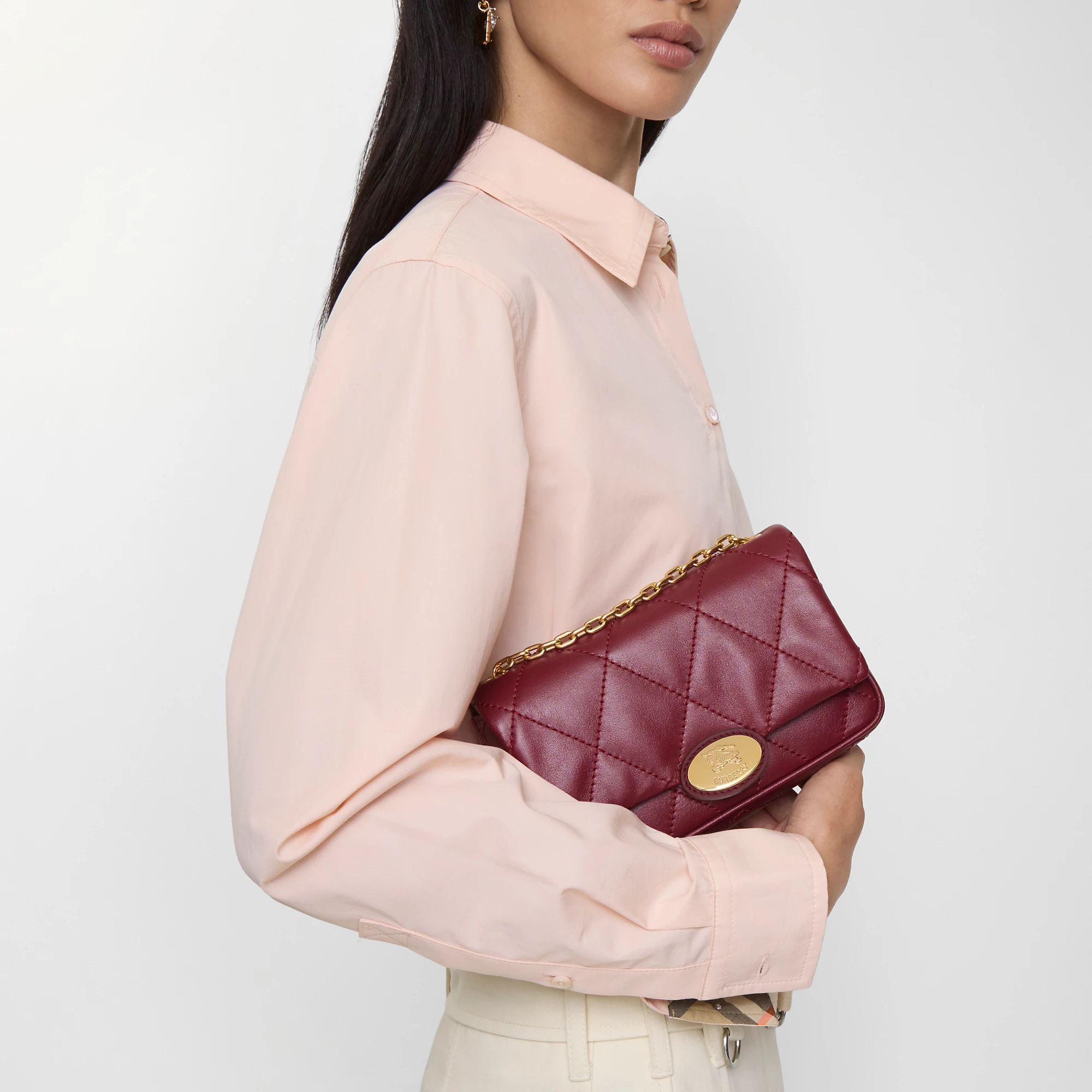 6785-strand-clutch-1.webp