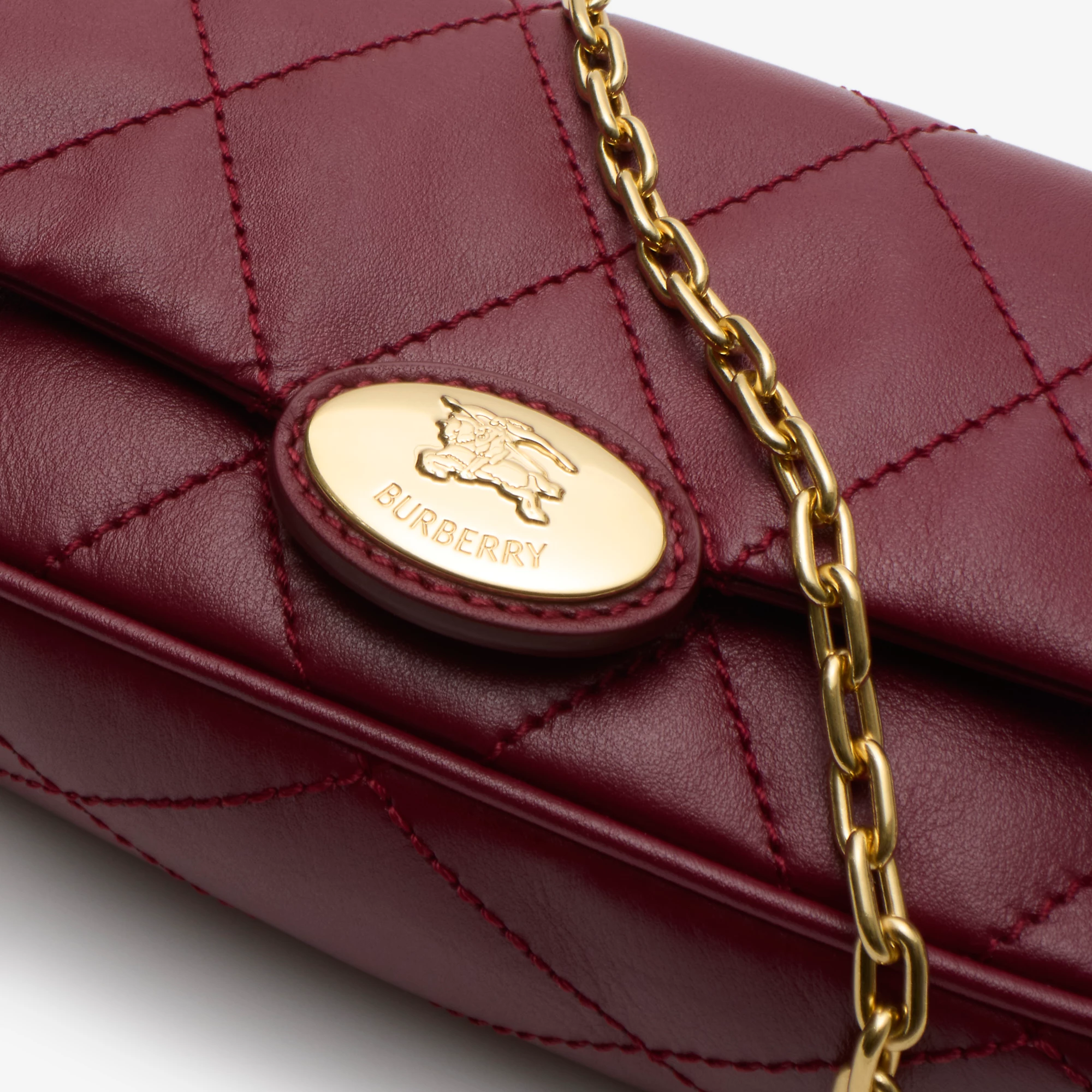 6785-strand-clutch-1.webp