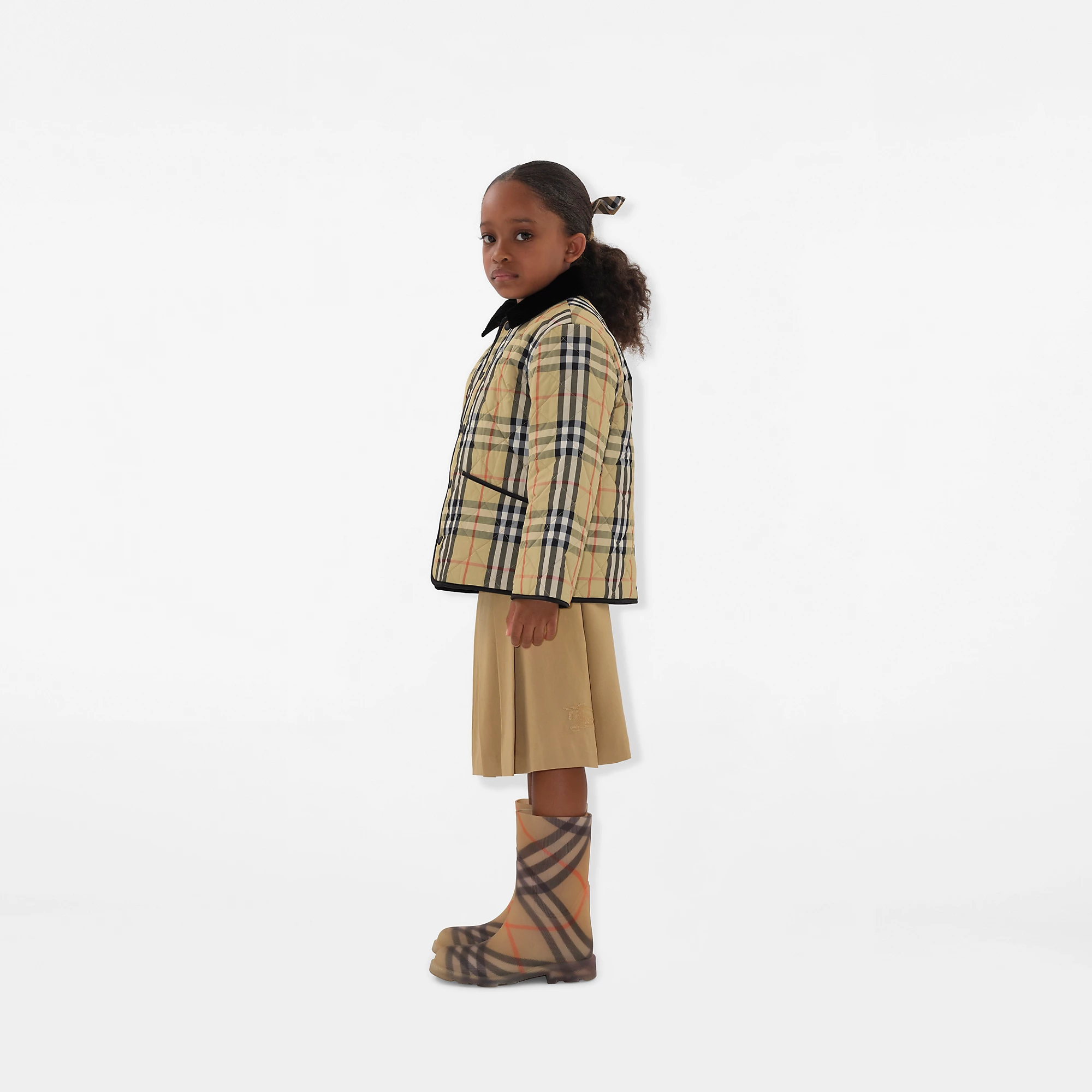 6940-check-quilted-nylon-barn-jacket-1.webp