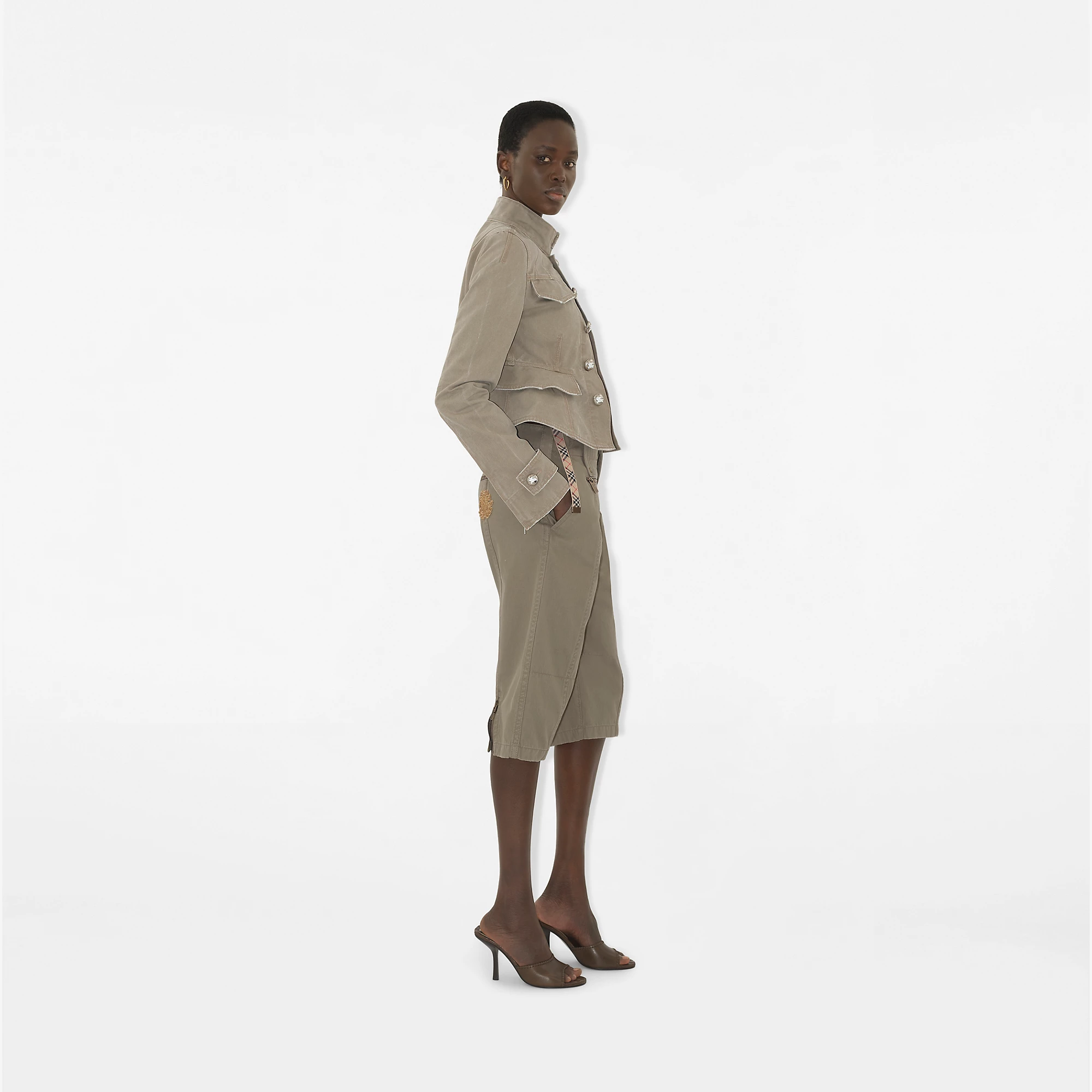 8701-b-crest-cotton-tailored-jacket-1.webp
